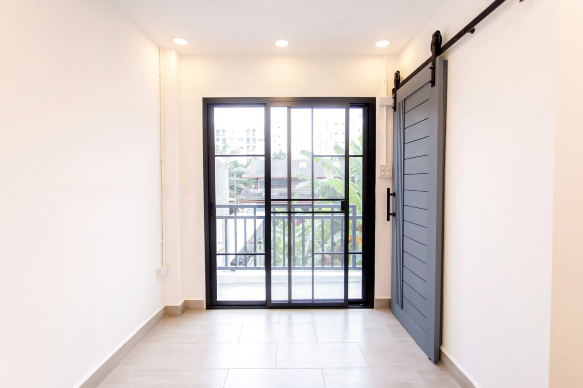 ขายทาวน์โฮมเสรีไทย-นิด้า : CB102♛♚ทาวน์โฮม 4 ห้องนอน ขาย⚝ลาดพร้าว-เสรีไทย♜MRT บางกะปิ∞065-9423251,099-5919653▚Line@sureresidence