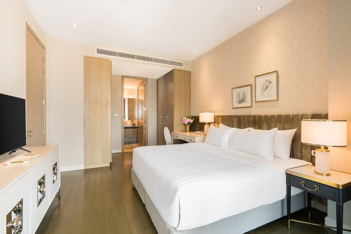 ให้เช่าคอนโดวิทยุ ชิดลม หลังสวน : ✨ Luxury Residence in the Heart of Ratchadamri – Special Promotion 85,000 THB/Month ✨