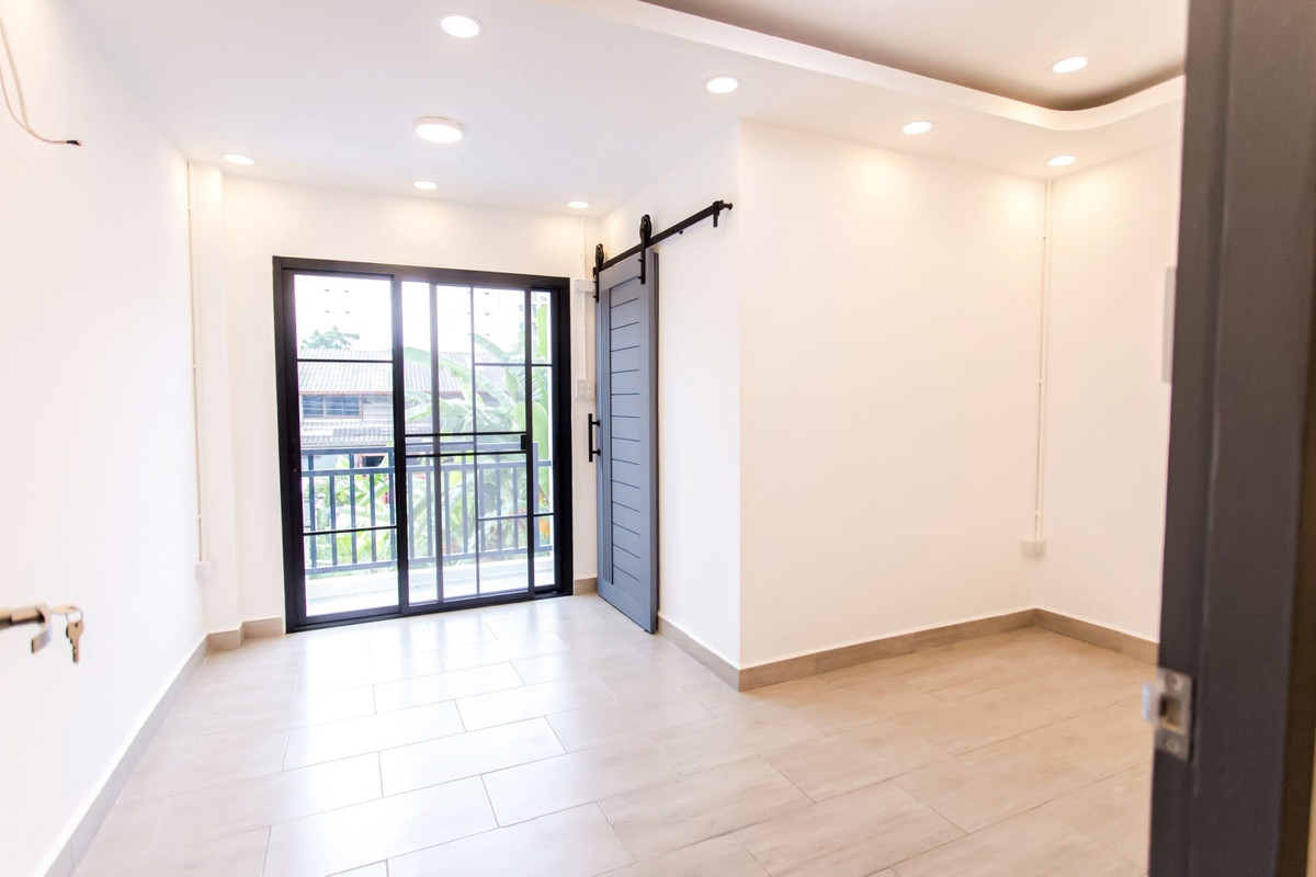 ขายทาวน์โฮมเสรีไทย-นิด้า : CB102♛♚ทาวน์โฮม 4 ห้องนอน ขาย⚝ลาดพร้าว-เสรีไทย♜MRT บางกะปิ∞065-9423251,099-5919653▚Line@sureresidence