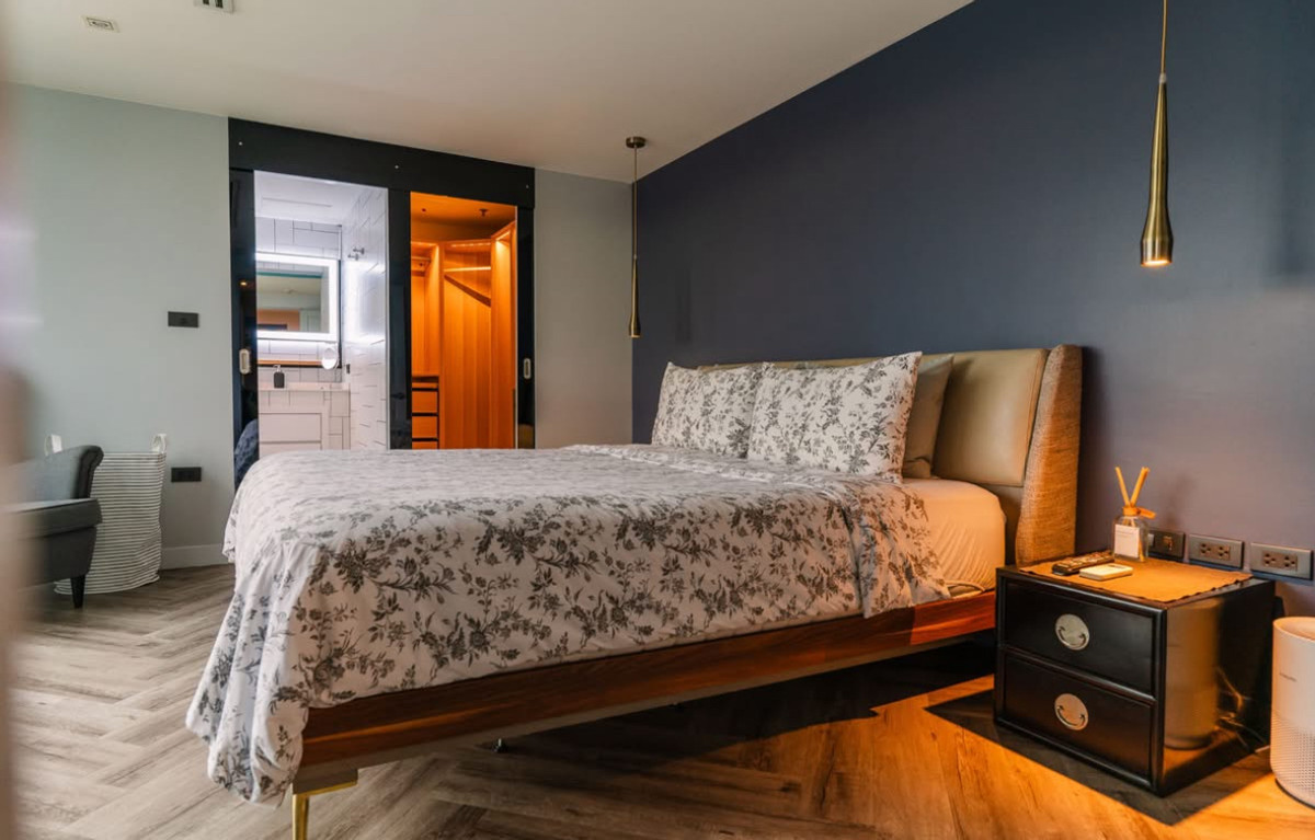 For RentCondoNana, North Nana,Sukhumvit13, Soi Nana : 🔥 Available Now! Ready to Move In! Washing Machine Included. Sukhumvit Suites. Book Now Before It's Gone! 🔥 MD-26028443