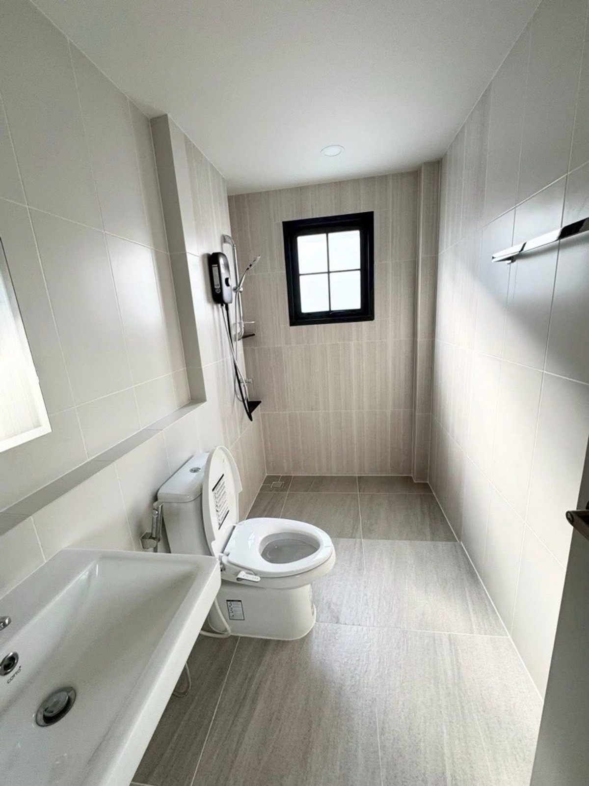 ให้เช่าบ้านบางนา แบริ่ง ลาซาล : Centro Bangna( เฟส2) Ready to move in