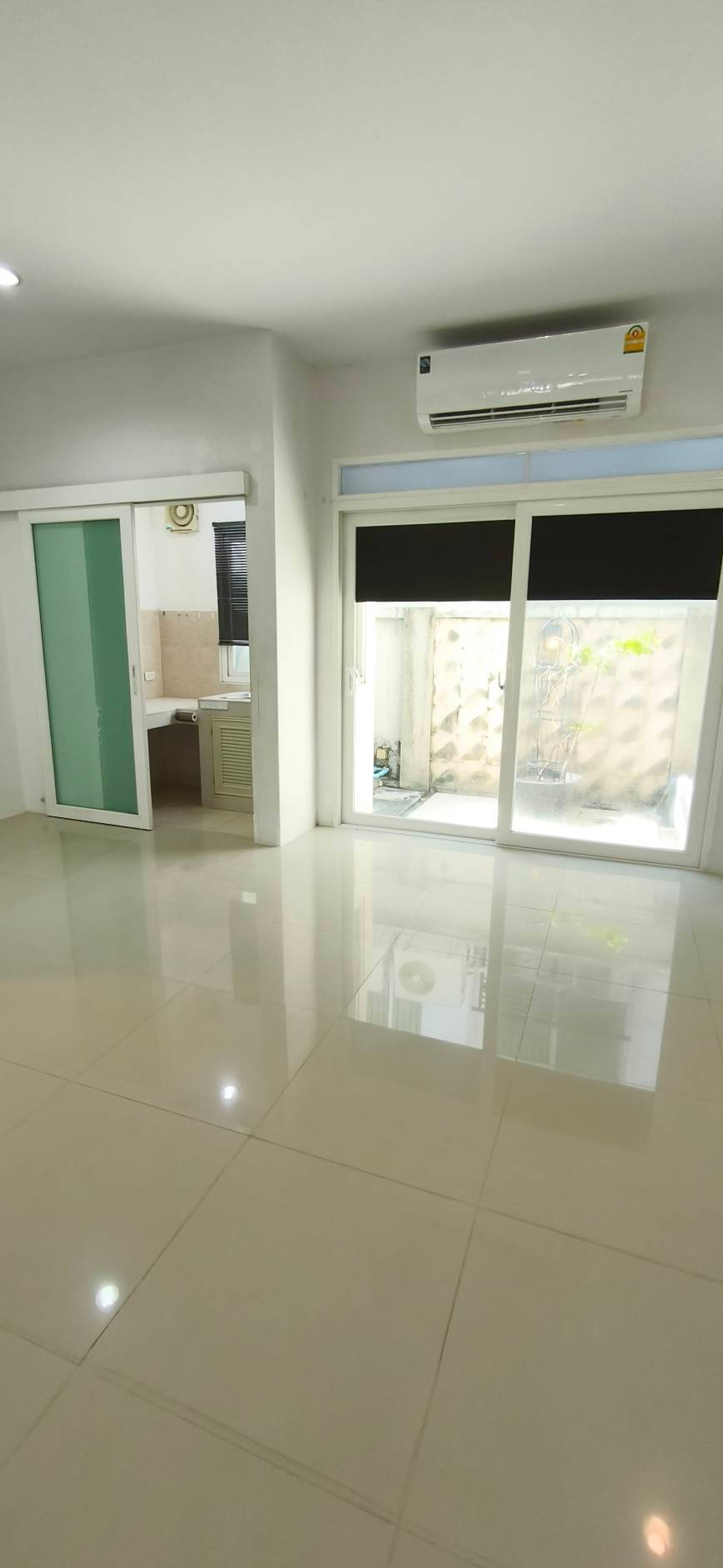 ให้เช่าทาวน์โฮมเลียบทางด่วนรามอินทรา : 💥CP-10384💥ให้เช่า ทาวน์โฮม โครงการบ้านกลางเมือง เออร์บาเนี่ยน พระราม 9 - ลาดพร้าว👉แอดไลน์ @rangrak