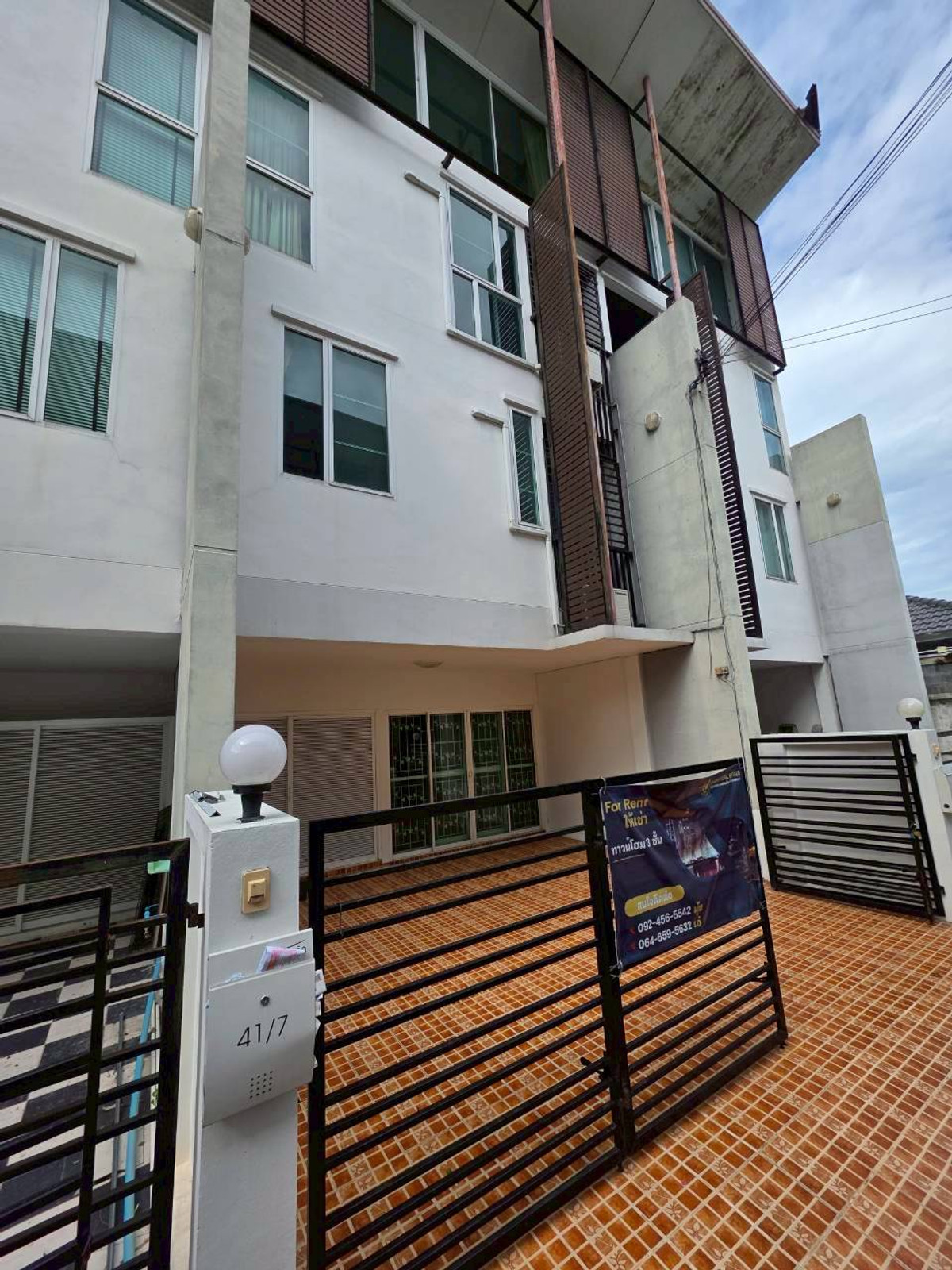 For SaleTownhomeChaengwatana, Muangthong : 95801 - Townhome for sale, 3 and a half floors, behind Central Chaengwattana.