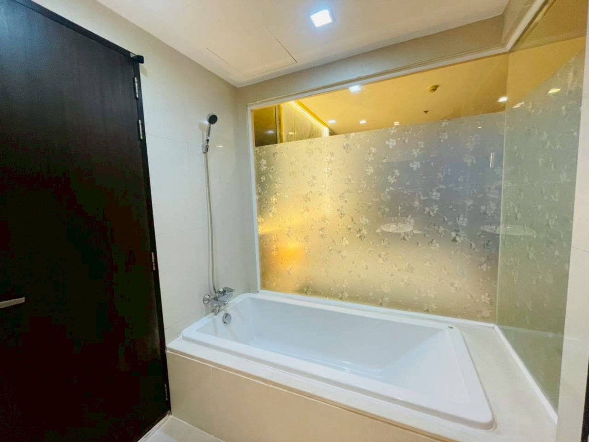 For SaleCondoOnnut, Udomsuk : Sky Walk Residences / 1 Bedroom (SALE WITH TENENT), Sky Walk Residences / 1 Bedroom (Sale with Tenant) JSMN037