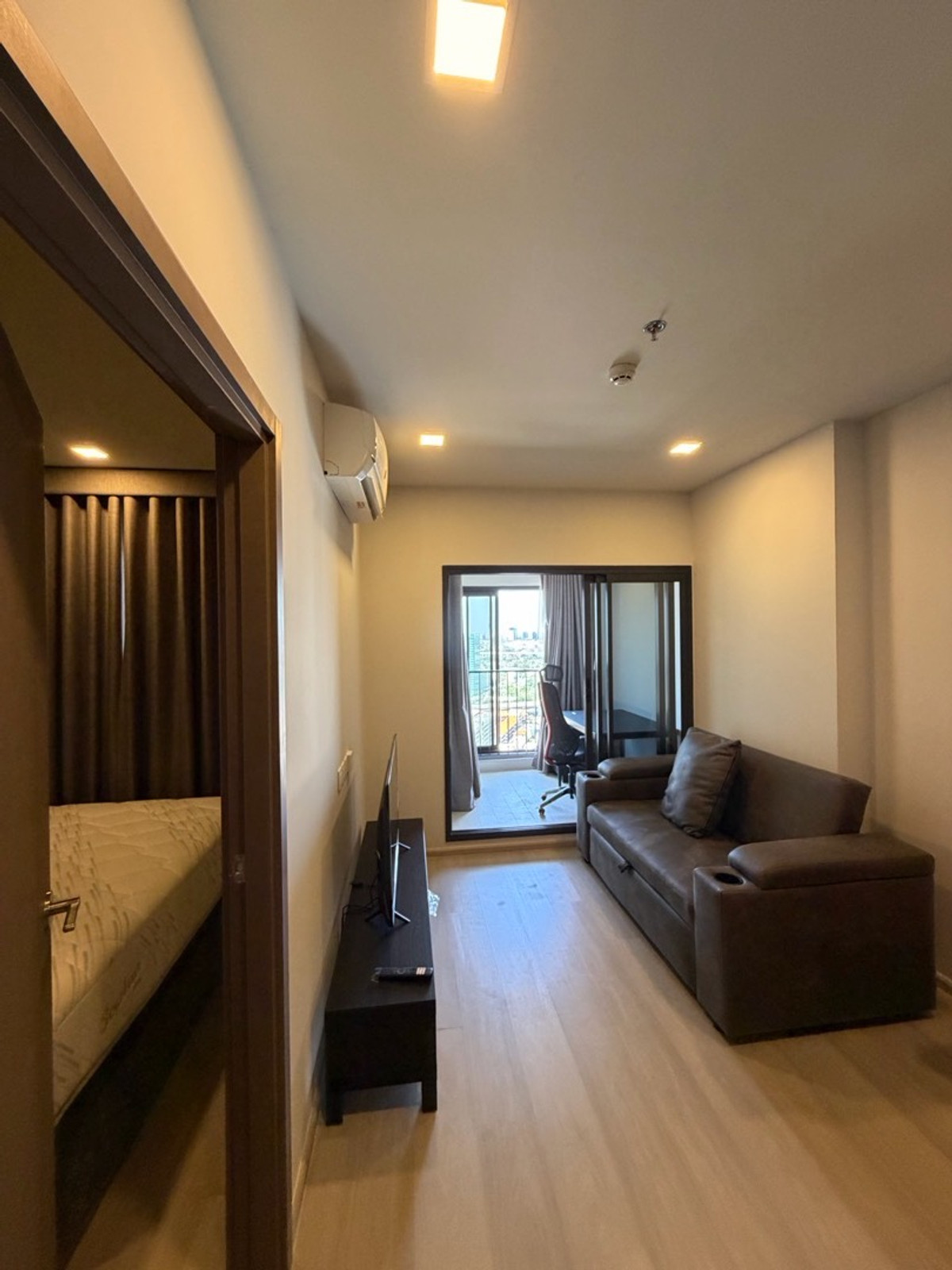 ให้เช่าคอนโดลาดพร้าว เซ็นทรัลลาดพร้าว : ✨คอนโดใหม่กริบ✨ Life Phahon-Ladprao
ตรงข้ามเซ็นทรัลลาดพร้าว | 🔥 23,000.- บาท/เดือน Line : @area211 (มี@ด้านหน้า)