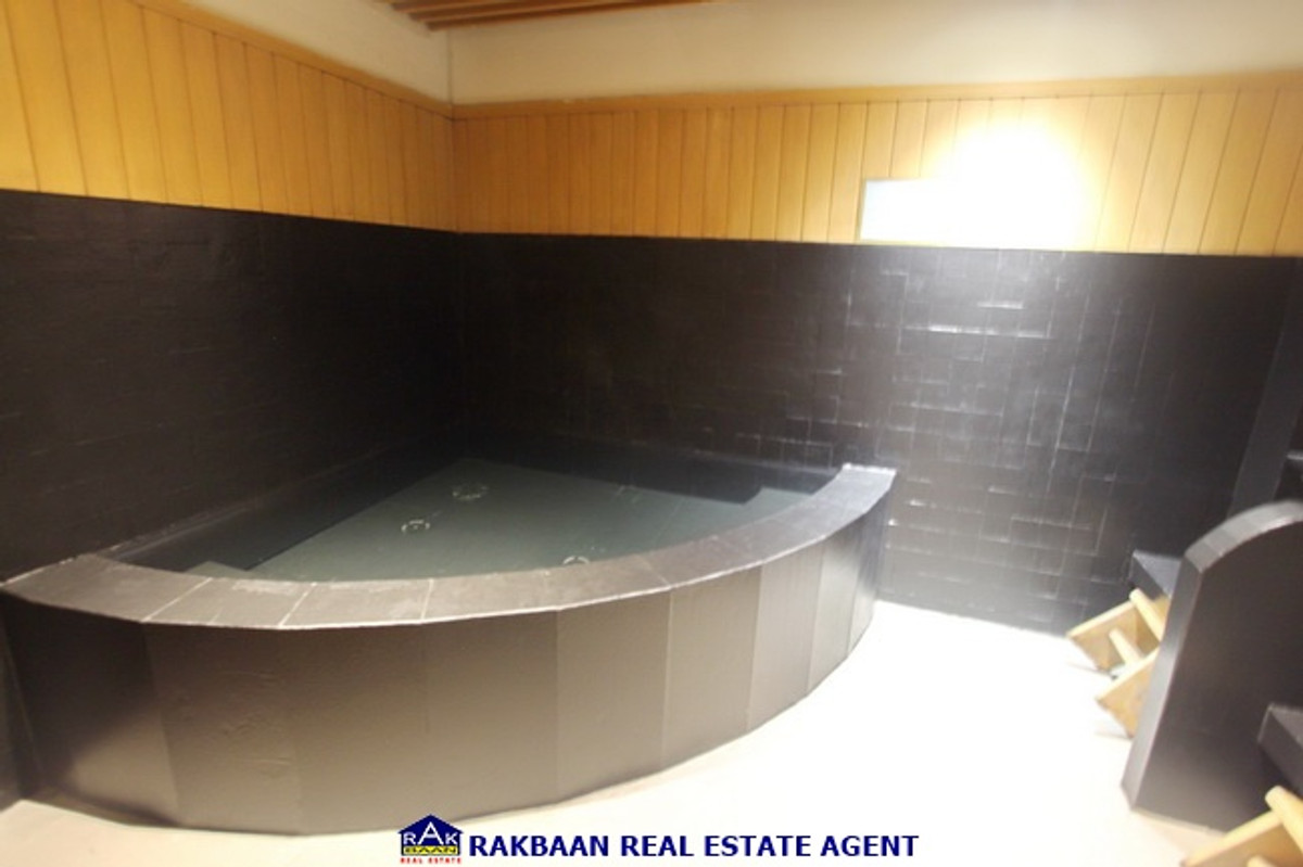 For RentCondoSukhumvit, Asoke, Thonglor : Condo for rent Runesu Runesu Thonglor Sukhumvit 33.37 sq m, 1 bedroom, 1 bathroom, fully furnished, ready to move in, on the 2nd floor (same floor as the onsen)