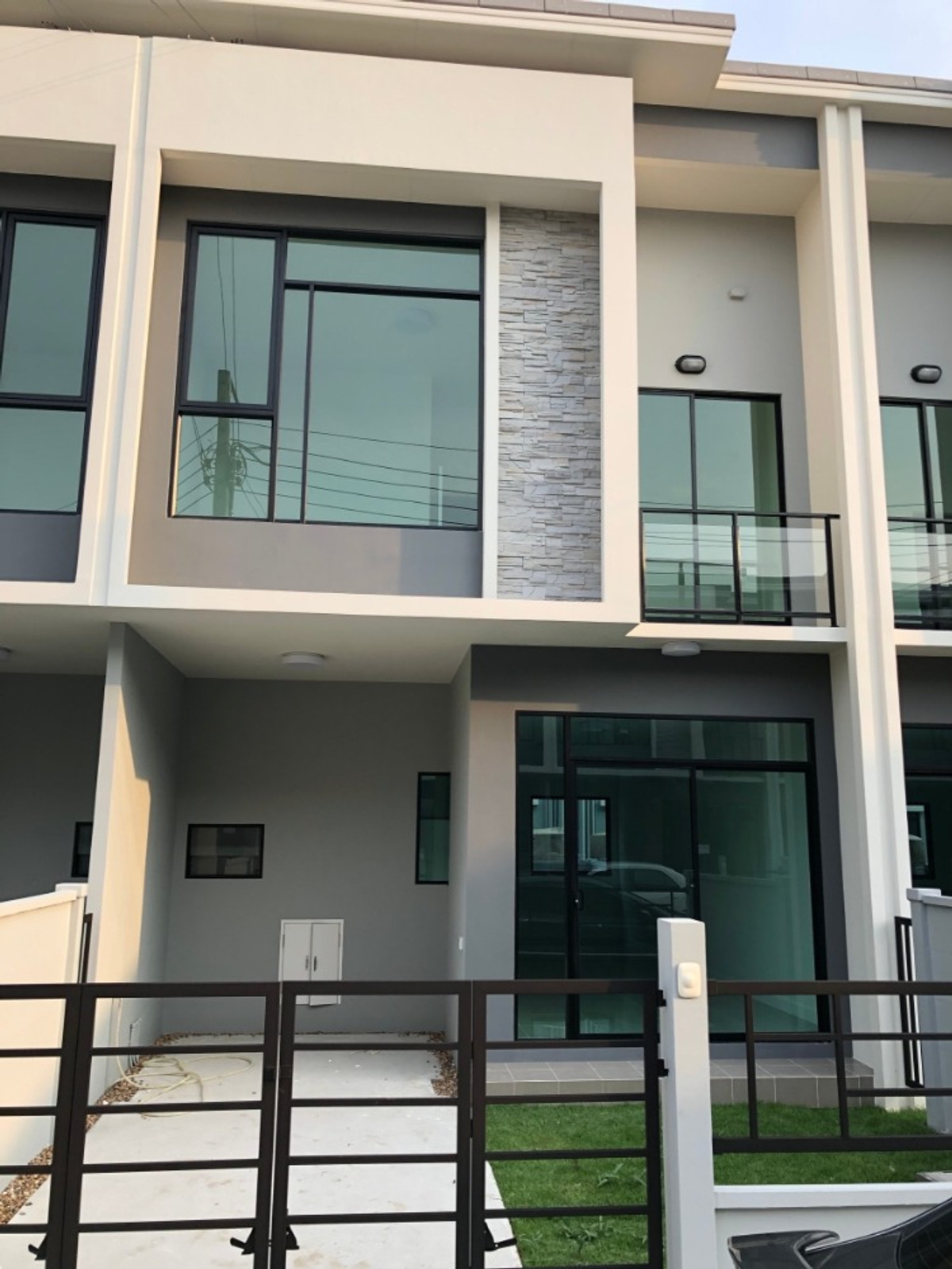 ให้เช่าทาวน์โฮมนวมินทร์ รามอินทรา : ให้เช่าทาวน์โฮม พลีโน่พหลโยธิน-วัชรพล 2 (Pleno Phaholyothin-Watcharapol 2) 