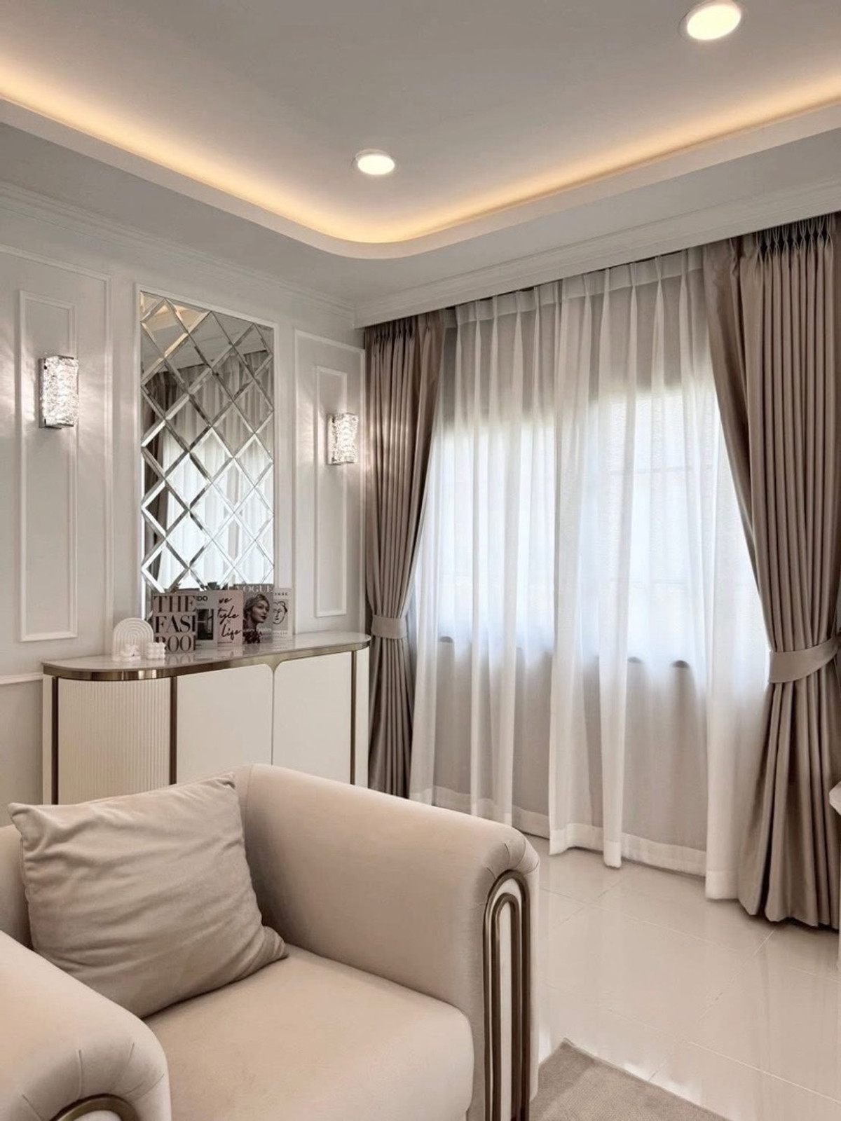 ให้เช่าบ้านบางนา แบริ่ง ลาซาล : Centro Bangna( เฟส2) Ready to move in