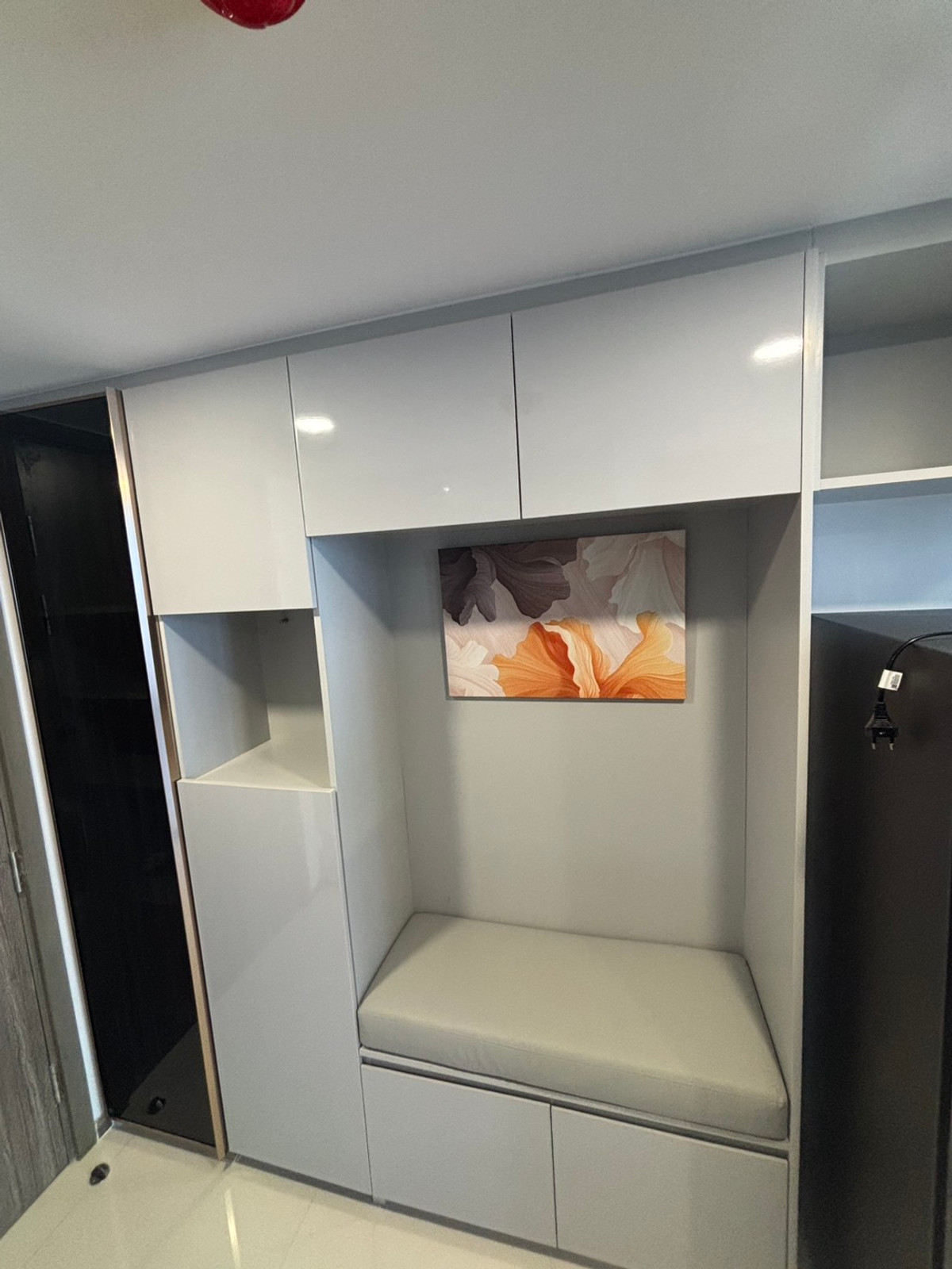 For RentCondoOnnut, Udomsuk : For rent: KnightsBridge Space Sukhumvit–Rama 4 | High ceiling Duplex | Near MRT Thailand Convention Centre | Fully furnished, ready to move in.