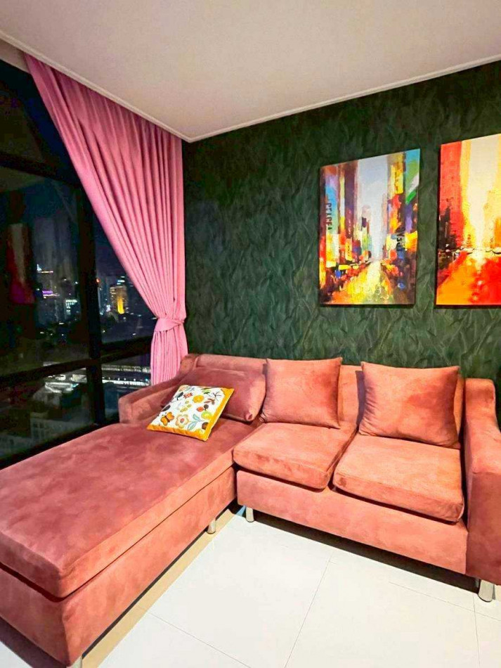 For RentCondoRatchathewi,Phayathai : Condo for rent, Phaya Thai Place Condominium, 60 sq m, in the heart of the city, with BTS view.