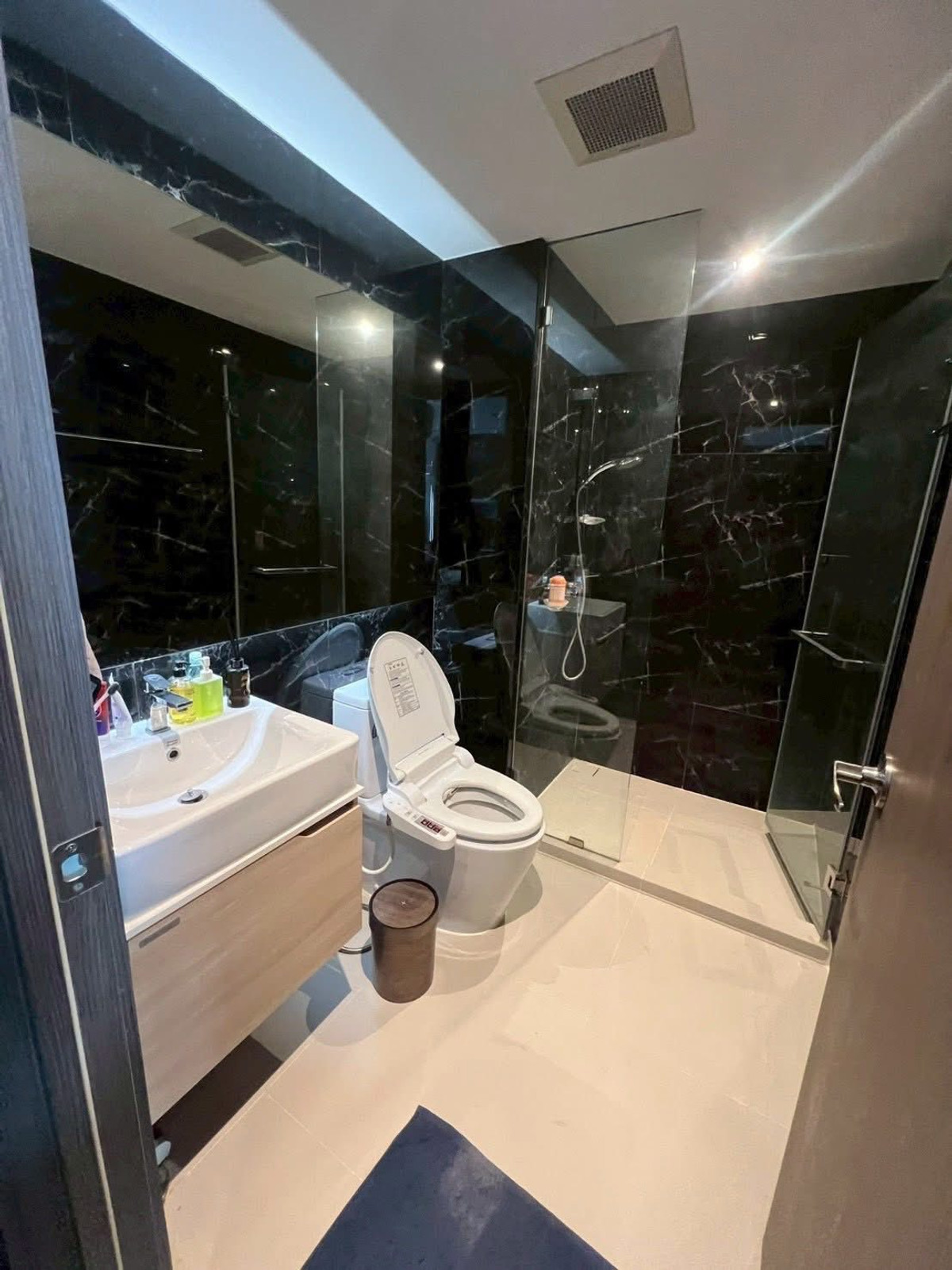 ให้เช่าคอนโดสยาม จุฬา สามย่าน : [ปล่อยเช่า] คอนโดโซนสามย่าน ใกล้รถไฟฟ้าทั้ง MRT และ BTS | โครงการ Altitude Define | เพียง 200 เมตรถึงจามจุรีสแควร์ รายล้อมด้วยสถานศึกษาชั้นนำ