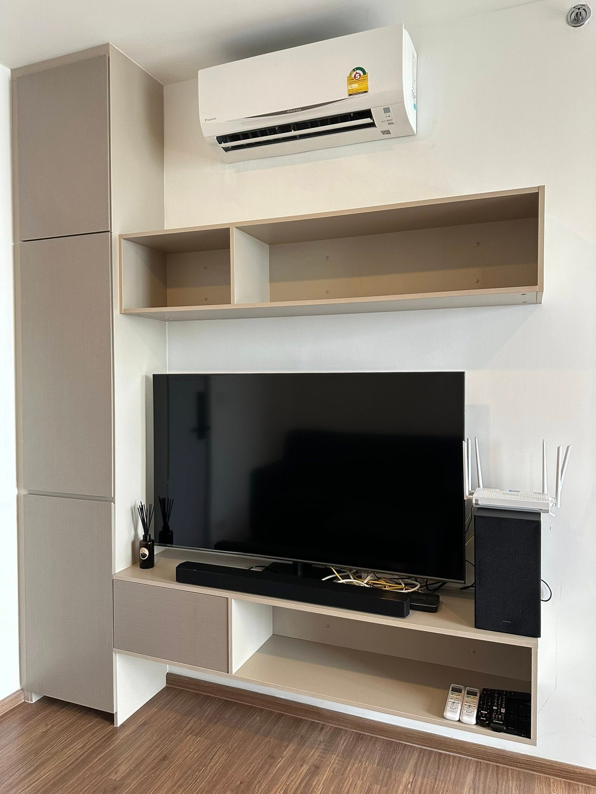 For RentCondoMin Buri, Romklao : For Rent ✨ The Origin Ram 209 Interchange ✨ Fully furnished with appliances. Close to 2 MRT lines: Pink Line and Orange Line.