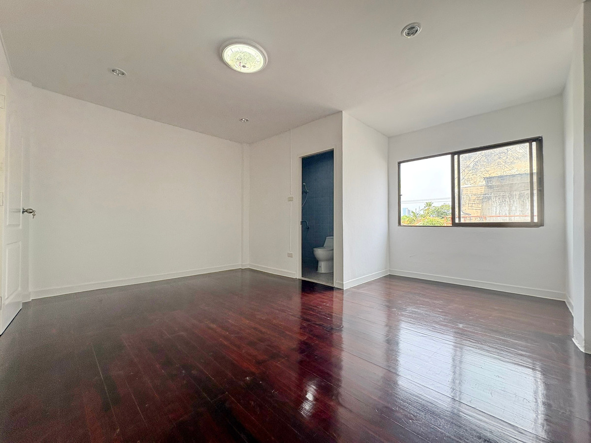 ขายทาวน์โฮมพระราม 9 เพชรบุรีตัดใหม่ RCA : CB001♛♚ทาวน์เฮ้าส์ 6 ห้องนอน ขาย⚝อินทามระ♜MRT สุทธิสาร∞065-9423251,099-5919653▚Line@sureresidence