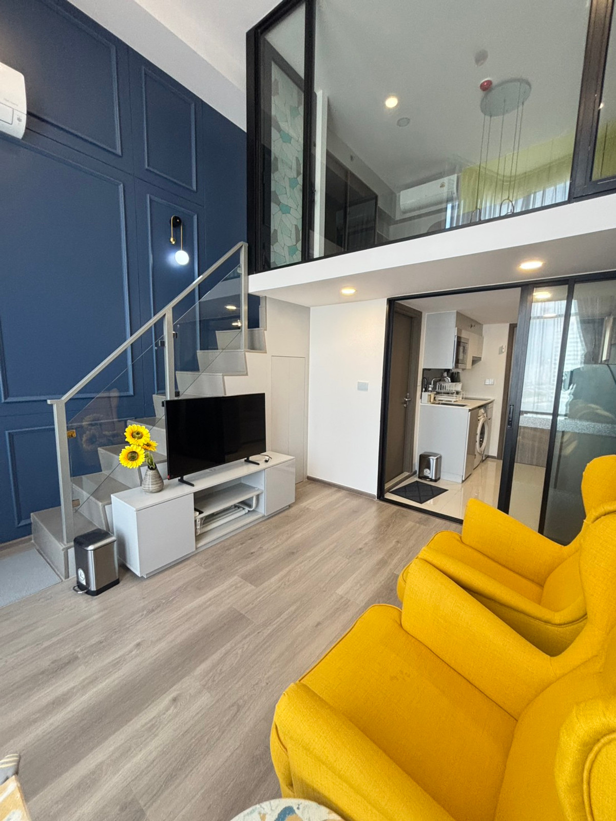 For RentCondoOnnut, Udomsuk : For rent: KnightsBridge Space Sukhumvit–Rama 4 | High ceiling Duplex | Near MRT Thailand Convention Centre | Fully furnished, ready to move in.