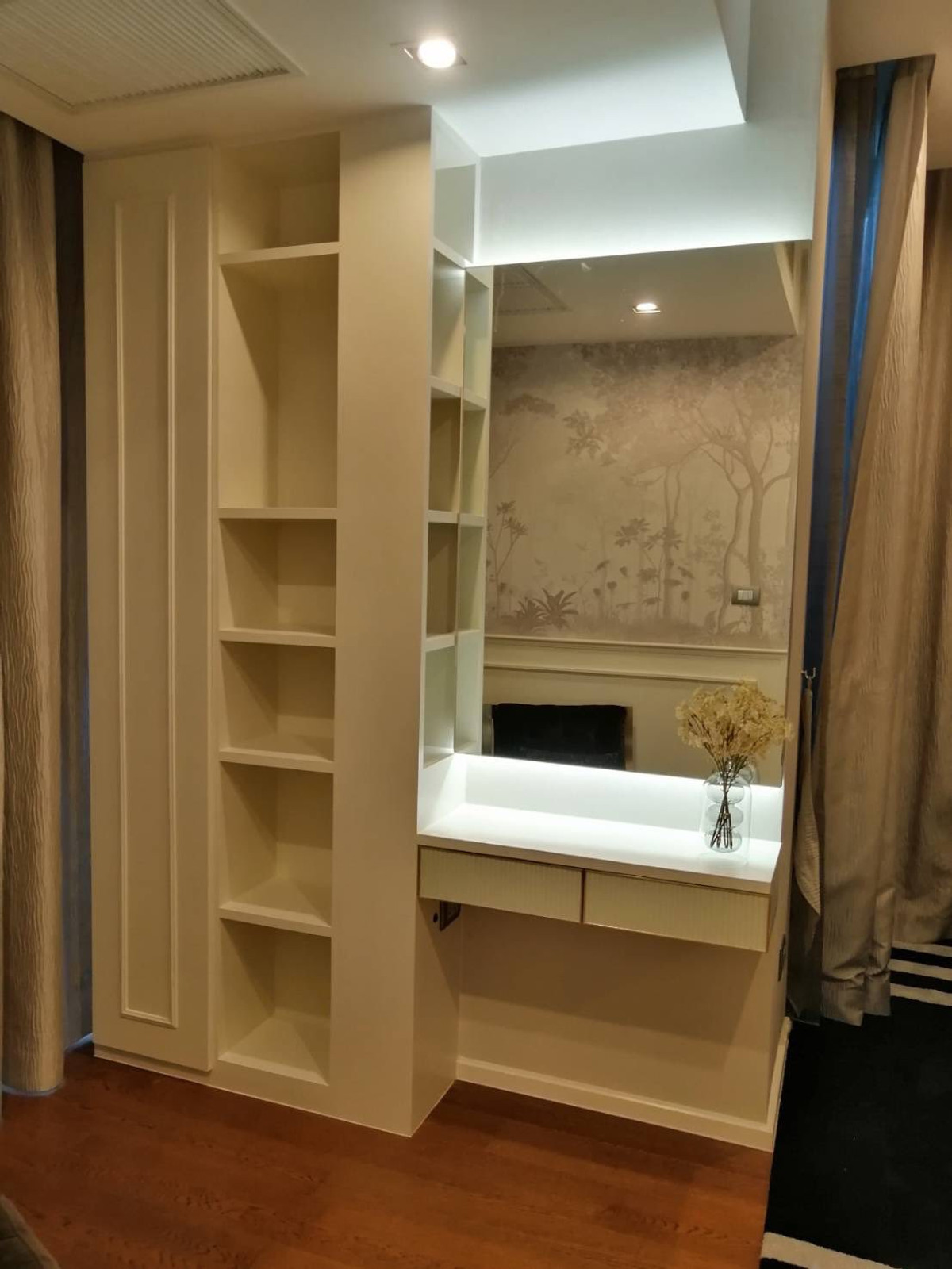 ให้เช่าคอนโดสีลม ศาลาแดง บางรัก : ให้เช่า คอนโด Luxury  The Bangkok Sathorn  2 ห้องนอน 104 ตร.ม.  ลิฟต์แยก ใกล้ BTS  สุรศักดิ์  