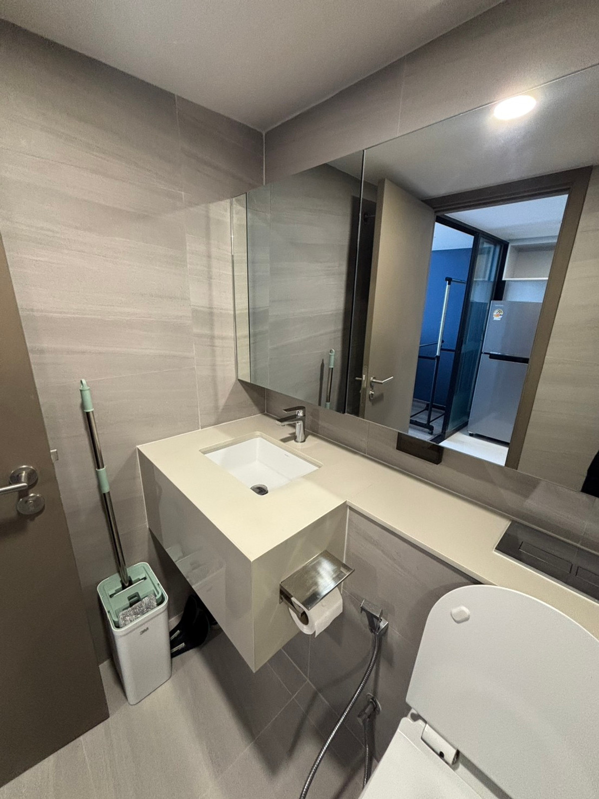 For RentCondoOnnut, Udomsuk : For rent: KnightsBridge Space Sukhumvit–Rama 4 | High ceiling Duplex | Near MRT Thailand Convention Centre | Fully furnished, ready to move in.