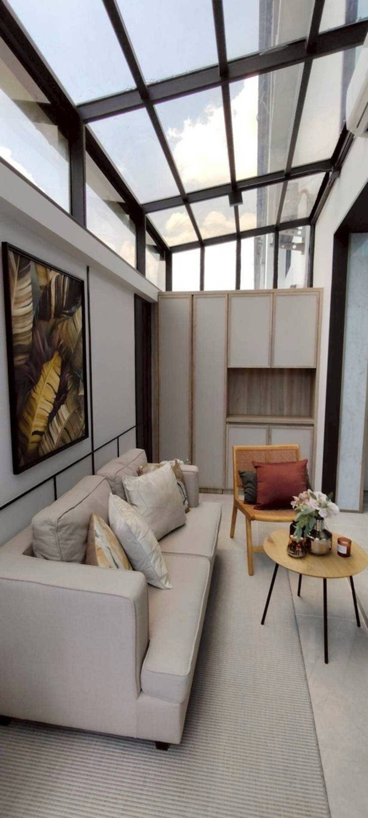 ให้เช่าทาวน์โฮมนวมินทร์ รามอินทรา : ให้เช่า/ขาย  #ทาวน์โฮมพรีเมียม 3.5 ชั้น
โครงการ Premium Place พหลโยธิน–รามอินทรา พื้นที่ 29.5 ตร.ว. | พื้นที่ใช้สอย 228.57 ตร.ม.

4 ห้องนอน | 3 ห้องน้ำ
1 ห้องนั่งเล่น | 1 ห้องทำงาน | 
1 ห้องรับแขก | 1 ห้องครัว
2 ที่จอดรถ
