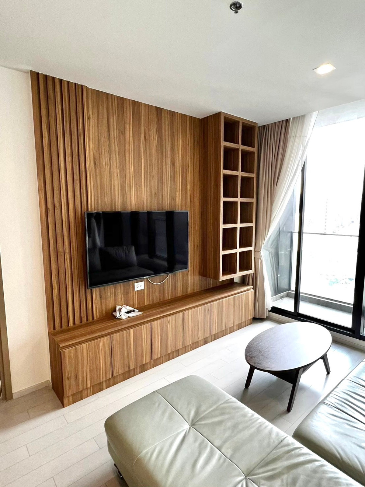 ให้เช่าคอนโดวิทยุ ชิดลม หลังสวน : ให้เช่า คอนโด  Noble Ploenchit 2 ห้องนอน ลิฟท์ส่วนตัว ใกล้ BTS เพลินจิต  ใกล้ Central Embassy & Central Chidlom