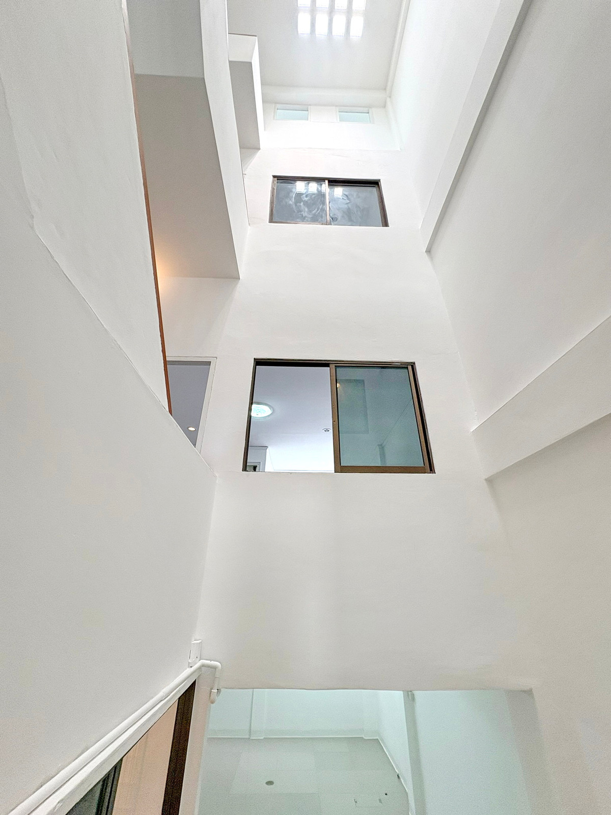 ขายทาวน์โฮมพระราม 9 เพชรบุรีตัดใหม่ RCA : CB001♛♚ทาวน์เฮ้าส์ 6 ห้องนอน ขาย⚝อินทามระ♜MRT สุทธิสาร∞065-9423251,099-5919653▚Line@sureresidence