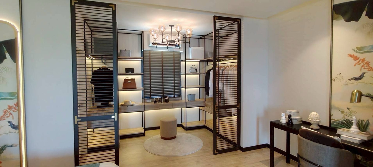 ให้เช่าทาวน์โฮมนวมินทร์ รามอินทรา : ให้เช่า/ขาย  #ทาวน์โฮมพรีเมียม 3.5 ชั้น
โครงการ Premium Place พหลโยธิน–รามอินทรา พื้นที่ 29.5 ตร.ว. | พื้นที่ใช้สอย 228.57 ตร.ม.

4 ห้องนอน | 3 ห้องน้ำ
1 ห้องนั่งเล่น | 1 ห้องทำงาน | 
1 ห้องรับแขก | 1 ห้องครัว
2 ที่จอดรถ
