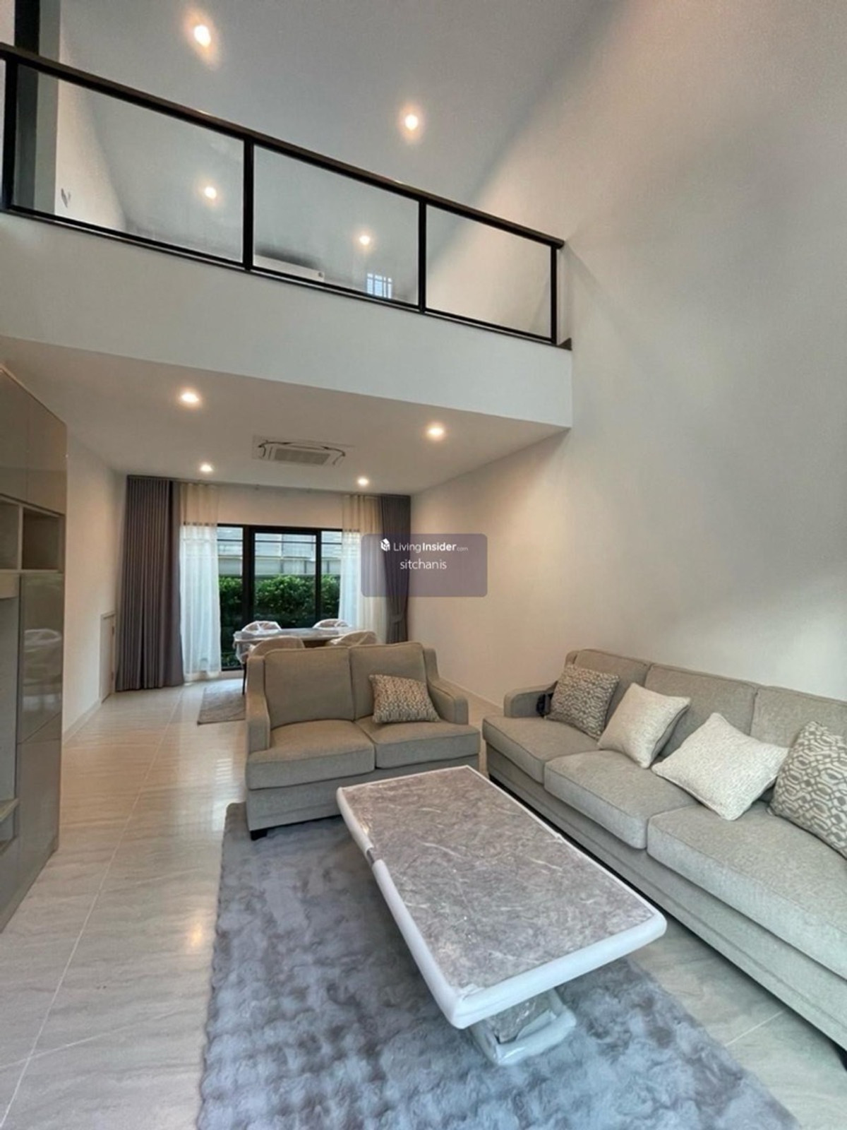 For SaleTownhomeKasetsart, Ratchayothin : Single house for sale Baan Klang Muang Classe Ratchayothin (ClasseRatchayothin) 
 never rented out, Garnetta type, area 40 sq m., usable area 214 sq m., 2 bedrooms, 3 bathrooms, 1 living room, 2nd floor, living room, 1 kitchen, 2 parking spaces 
 
 The on