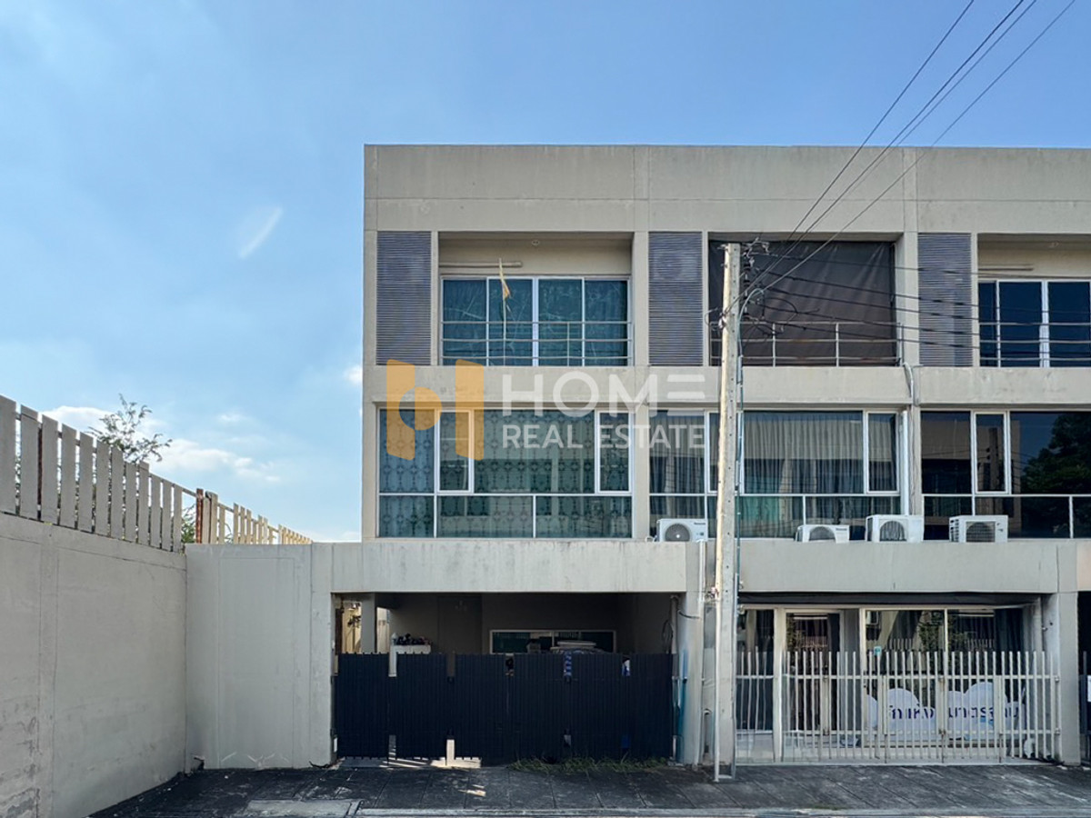 ขายทาวน์โฮมพัฒนาการ ศรีนครินทร์ : Rare Unit! หลังมุม ติดถนนพัฒนาการ หน้าสวน 🔥 โนเบิล คิวบ์ พัฒนาการ / 3 ห้องนอน (ขาย), Noble Cube Pattanakarn / 3 Bedrooms (FOR SALE) FON280