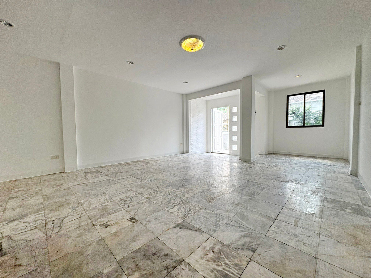 ขายทาวน์โฮมพระราม 9 เพชรบุรีตัดใหม่ RCA : CB001♛♚ทาวน์เฮ้าส์ 6 ห้องนอน ขาย⚝อินทามระ♜MRT สุทธิสาร∞065-9423251,099-5919653▚Line@sureresidence