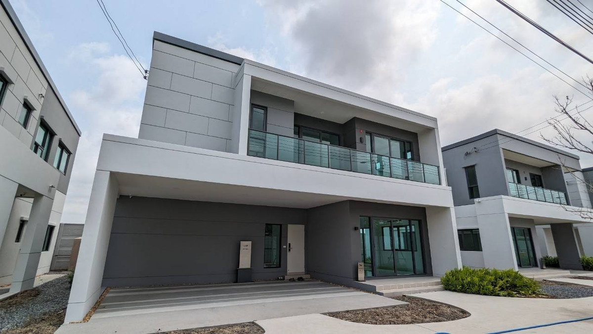 ให้เช่าบ้านบางนา แบริ่ง ลาซาล : เซนโทร บางนา / 4 ห้องนอน (เช่า), Centro Bangna / 4 Bedrooms (FOR RENT) YOK094