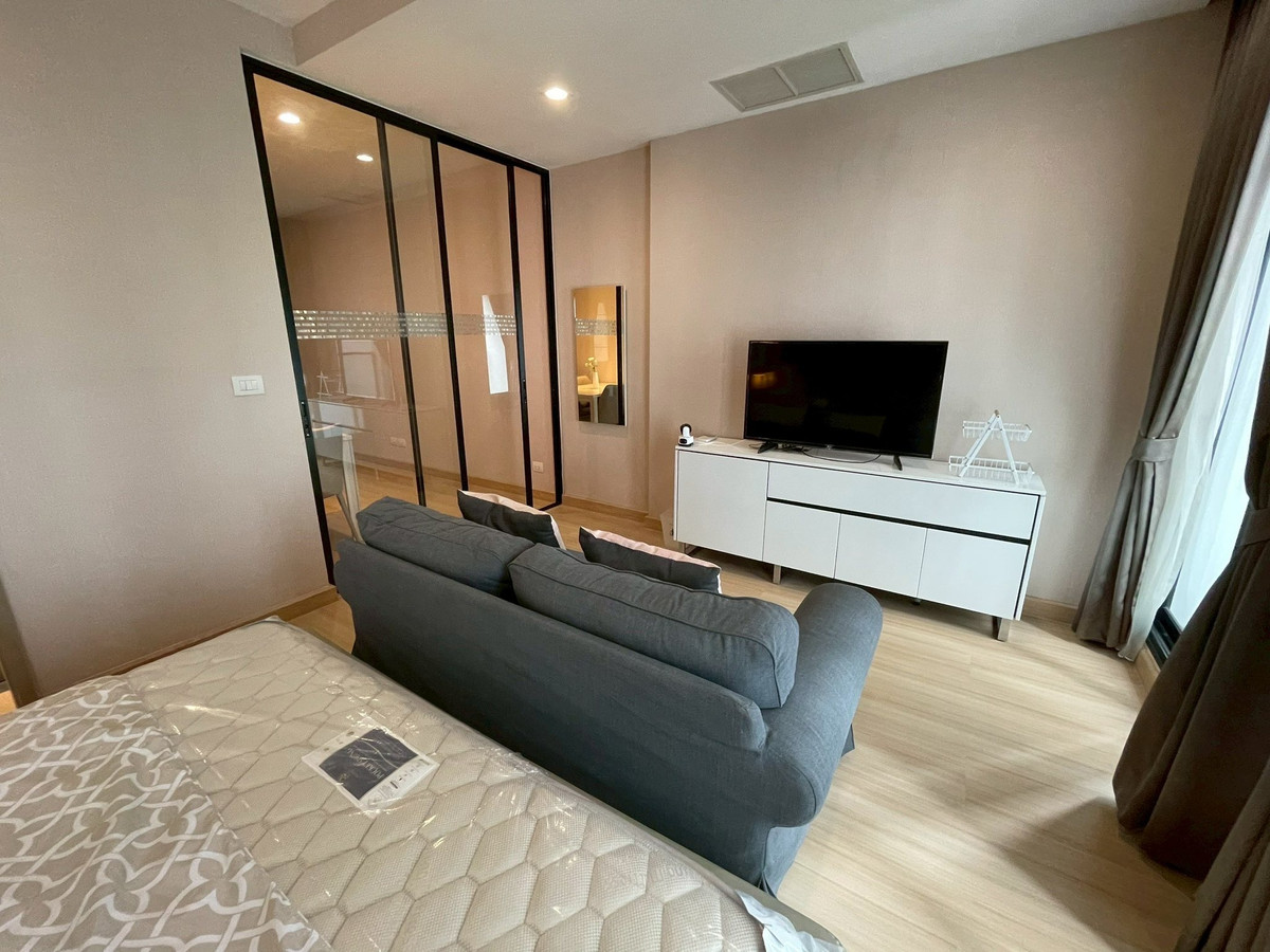 For RentCondoWitthayu, Chidlom, Langsuan, Ploenchit : For Rent: Noble Ploenchit, 35,000 THB [MPr260307]