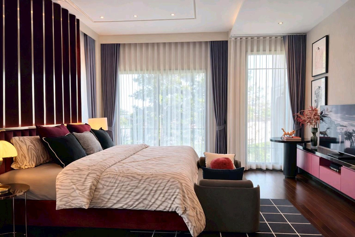 ขายบ้านเกษตร นวมินทร์ ลาดปลาเค้า : ขาย ◈ Grand Bangkok Boulevard Ramintra–Kaset Nawamin ◈ บ้านตัวอย่างแปลงพิเศษ 300 ตร.วา • ได้ทุกอย่างตามภาพราคาขาย 119,000,000 บาท