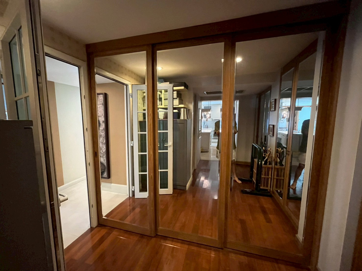 For SaleCondoWitthayu, Chidlom, Langsuan, Ploenchit : Luxury Penthouse for sale, Navin Court Ruamrudee 3 | 419 sq m., 7 bedrooms, 8 bathrooms, near BTS Ploenchit and Lumpini Park.