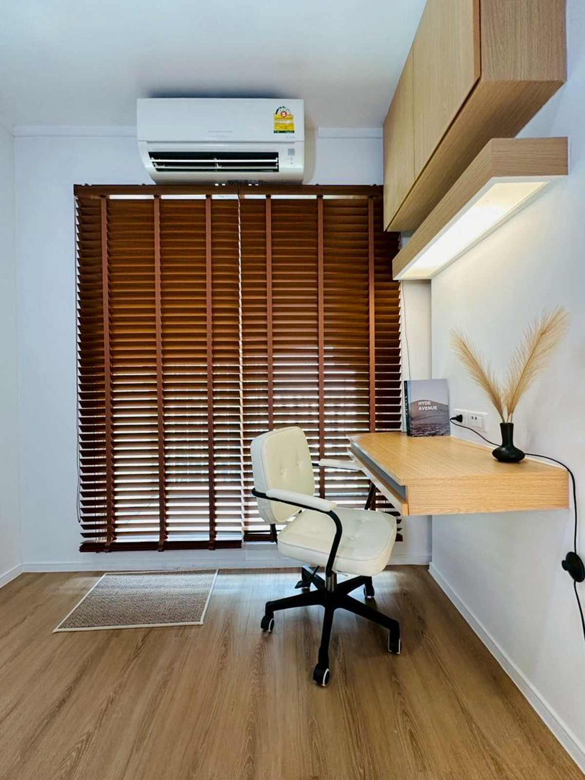 ขายคอนโดพัฒนาการ ศรีนครินทร์ : 🚆 คอนโดแต่งใหม่ ติด Airport Link หัวหมาก (เดินเพียง 350 ม.) | ขาย ลุมพินี เพลส ศรีนครินทร์-หัวหมาก สเตชั่น ✨