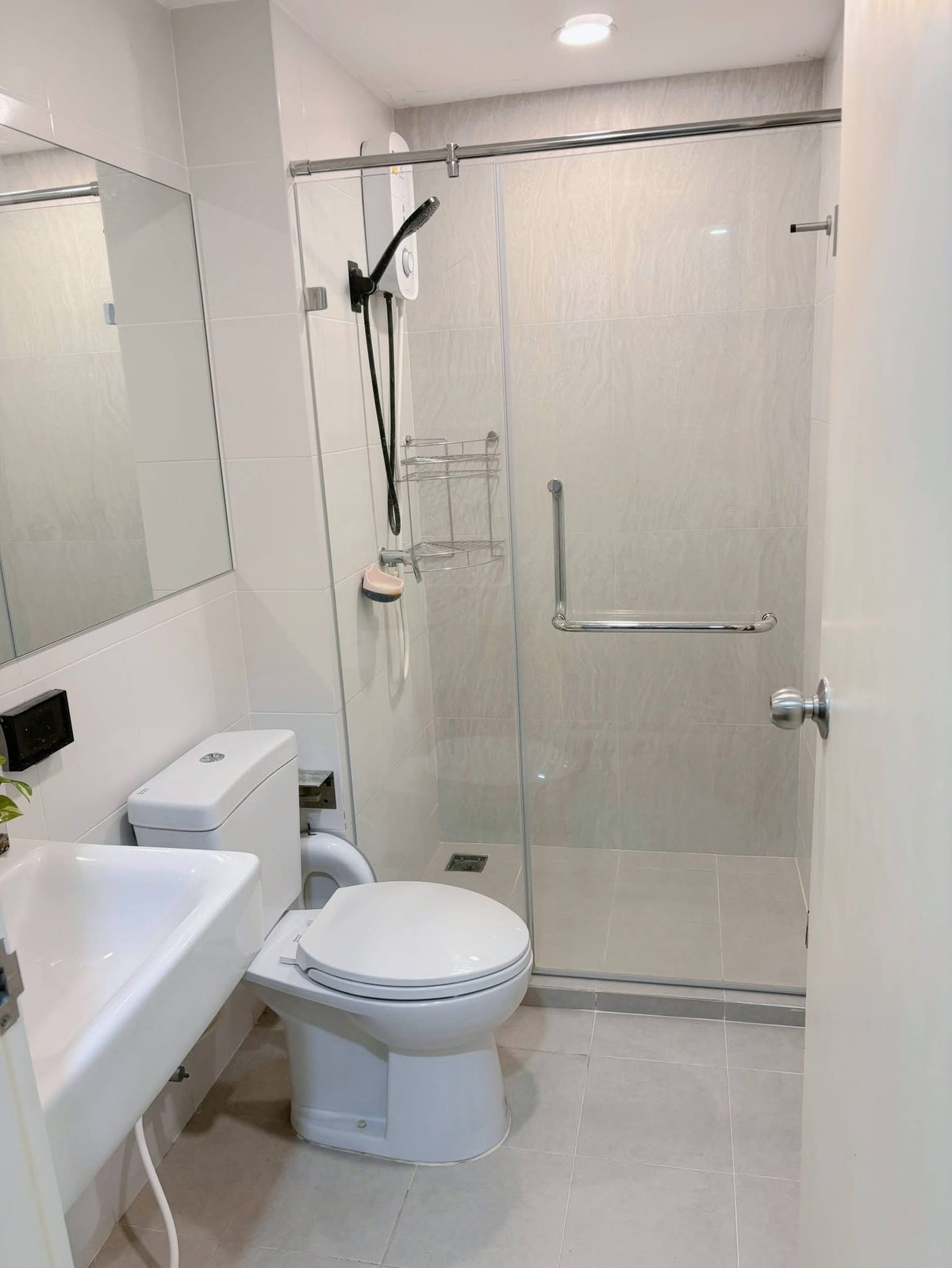 For RentCondoVipawadee, Don Mueang, Lak Si : For rent 📍 The Origin Phahol - Saphanmai 📍 Fully furnished with appliances. East-facing with great views, no obstructing buildings.