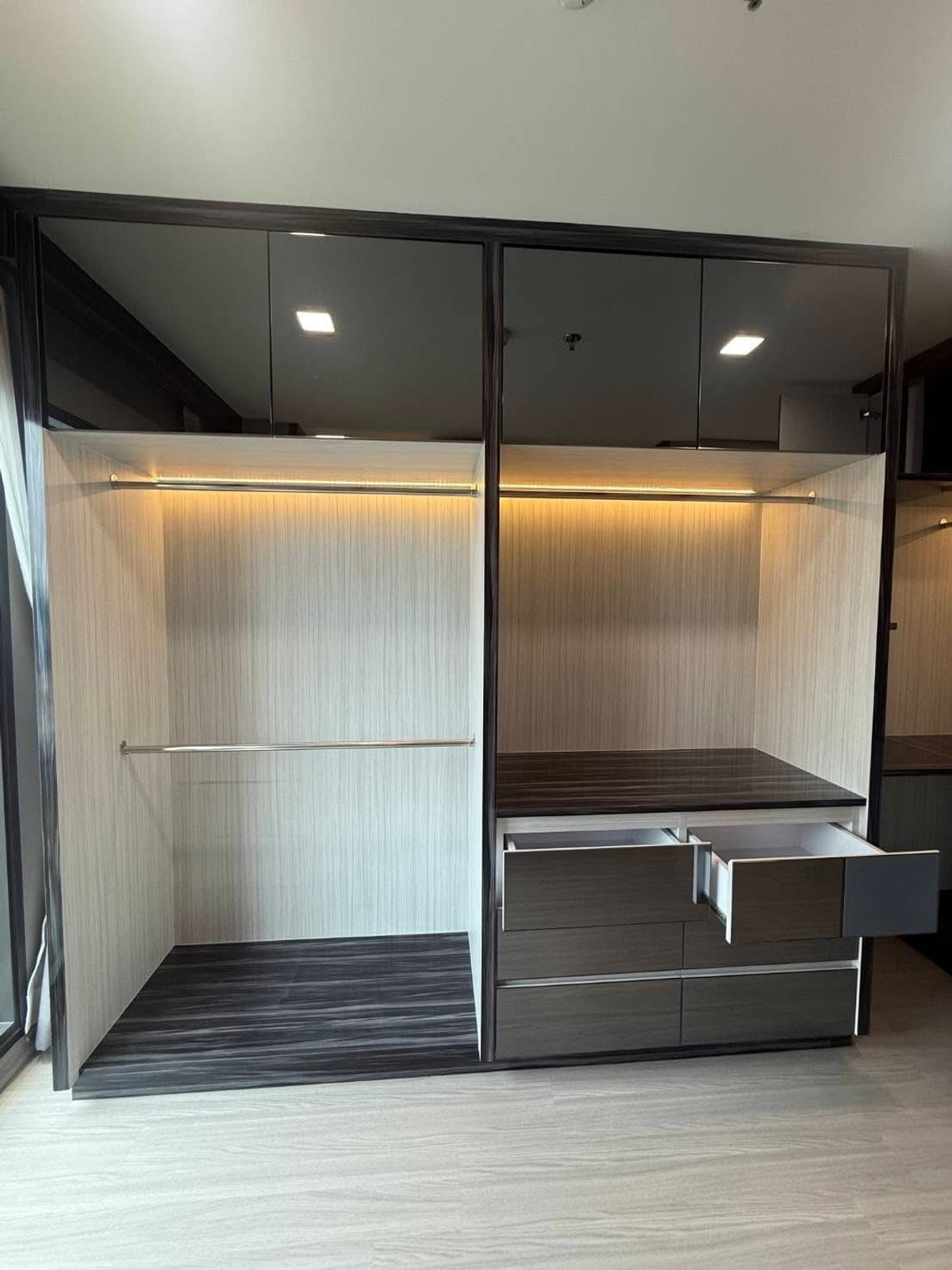 For RentCondoRama9, Petchburi, RCA : For Rent: Life Asoke Hype, 45,000 THB [TTr260303]