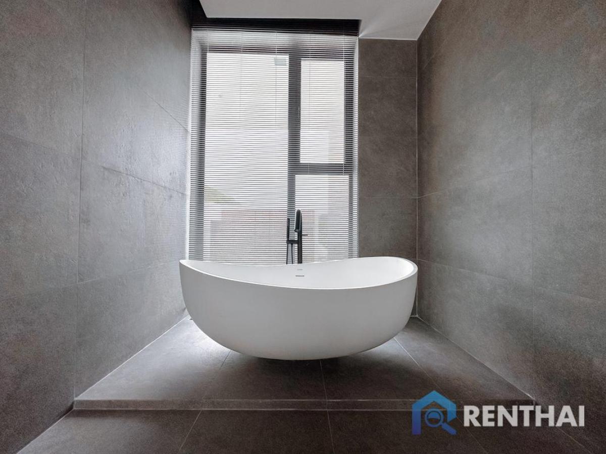 For RentHousePhuket : For rent villa  at Clover Residence