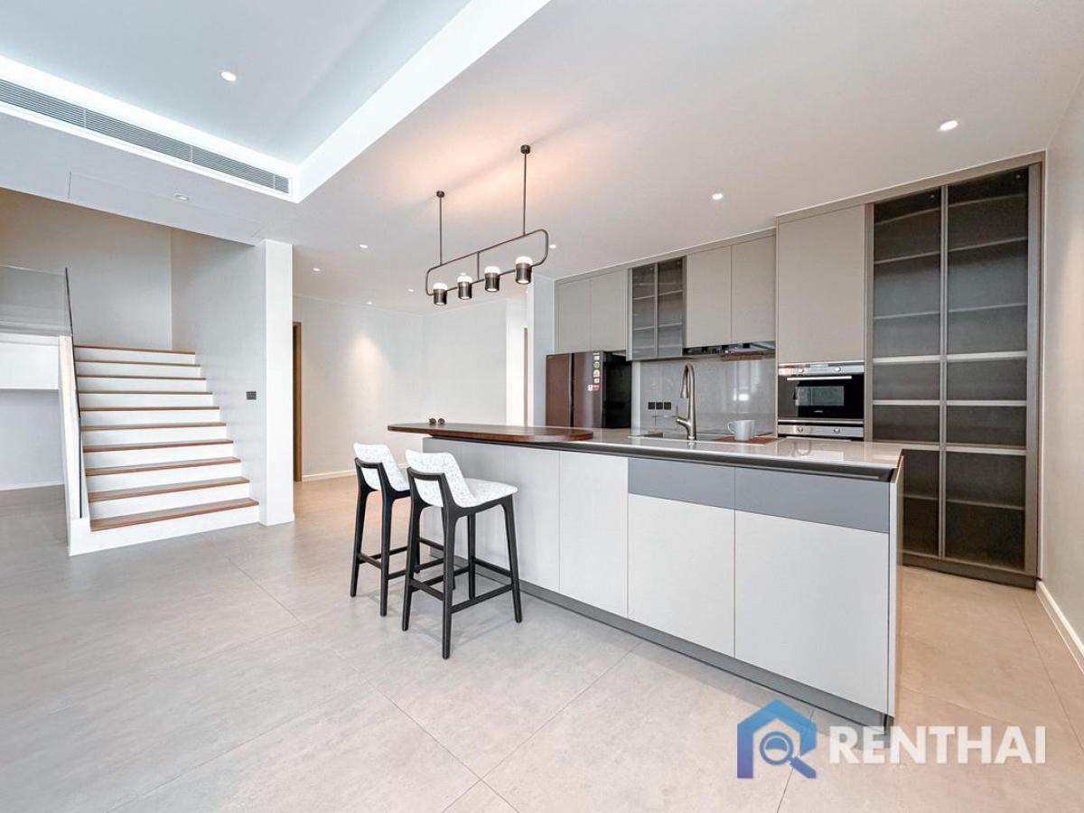 For RentHousePhuket : For rent villa  at Clover Residence