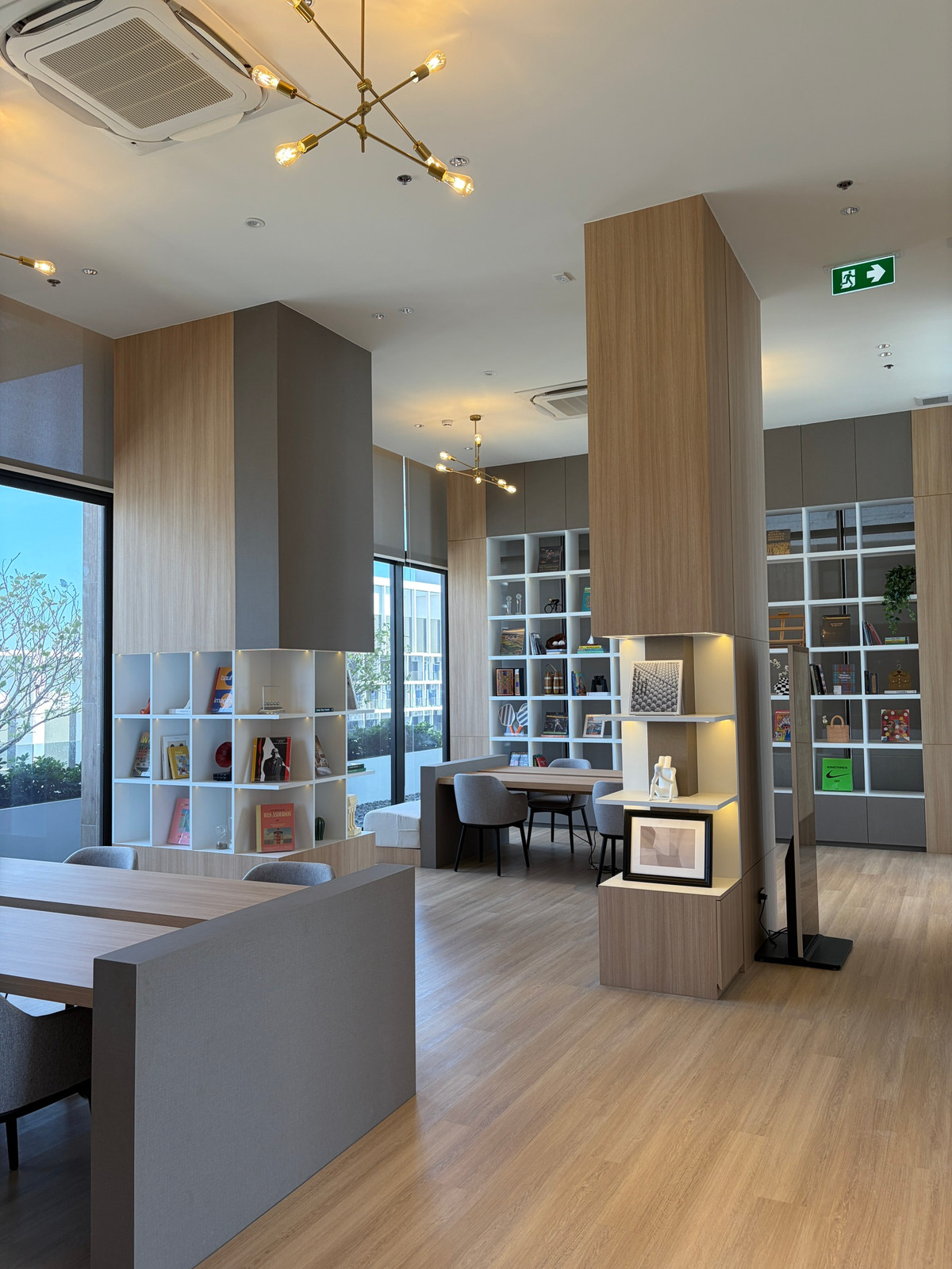 ให้เช่าคอนโดเลียบทางด่วนรามอินทรา : ✨ ปล่อยเช่าคอนโด Noble Create รามอินทรา – เกษตรนวมินทร์  วิวสระ | ห้องสวยสไตล์มินิมอล | พร้อมอยู่