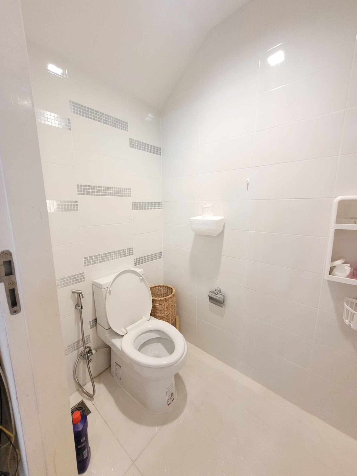 ขายทาวน์โฮมวิภาวดี ดอนเมือง หลักสี่ : ทาวน์โฮม 4ชั้น ซอยวิภาวดี64 เข้าออกได้หลายทาง ใกล้สนามบิน โถงเพดานสูง แบบ double volume ตกแต่งใหม่หมด