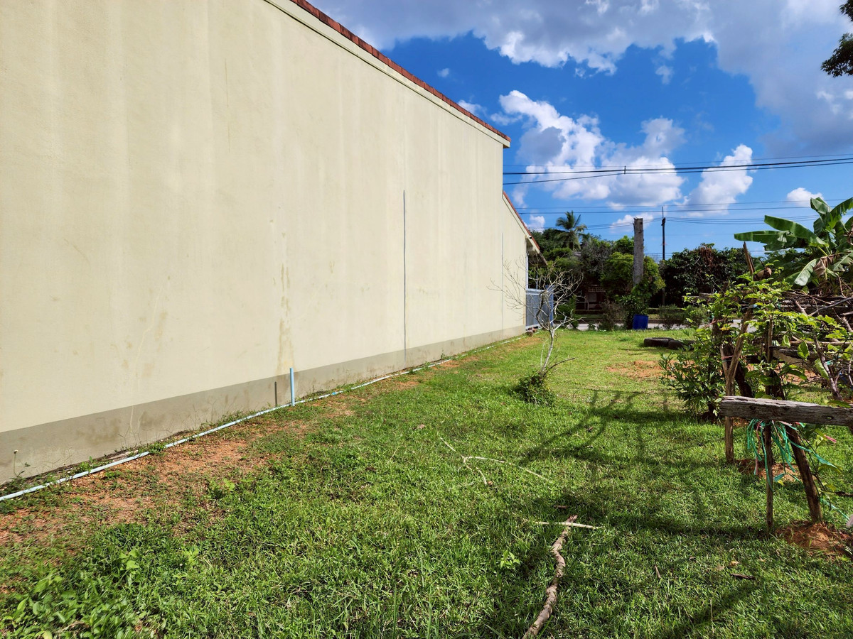 ขายที่ดินตรัง : ขายที่ดิน 3 ห้อง อำเภอนาโยง จังหวัดตรัง ติดถนนหลัก 2 งาน เหมาะทำธุรกิจ 