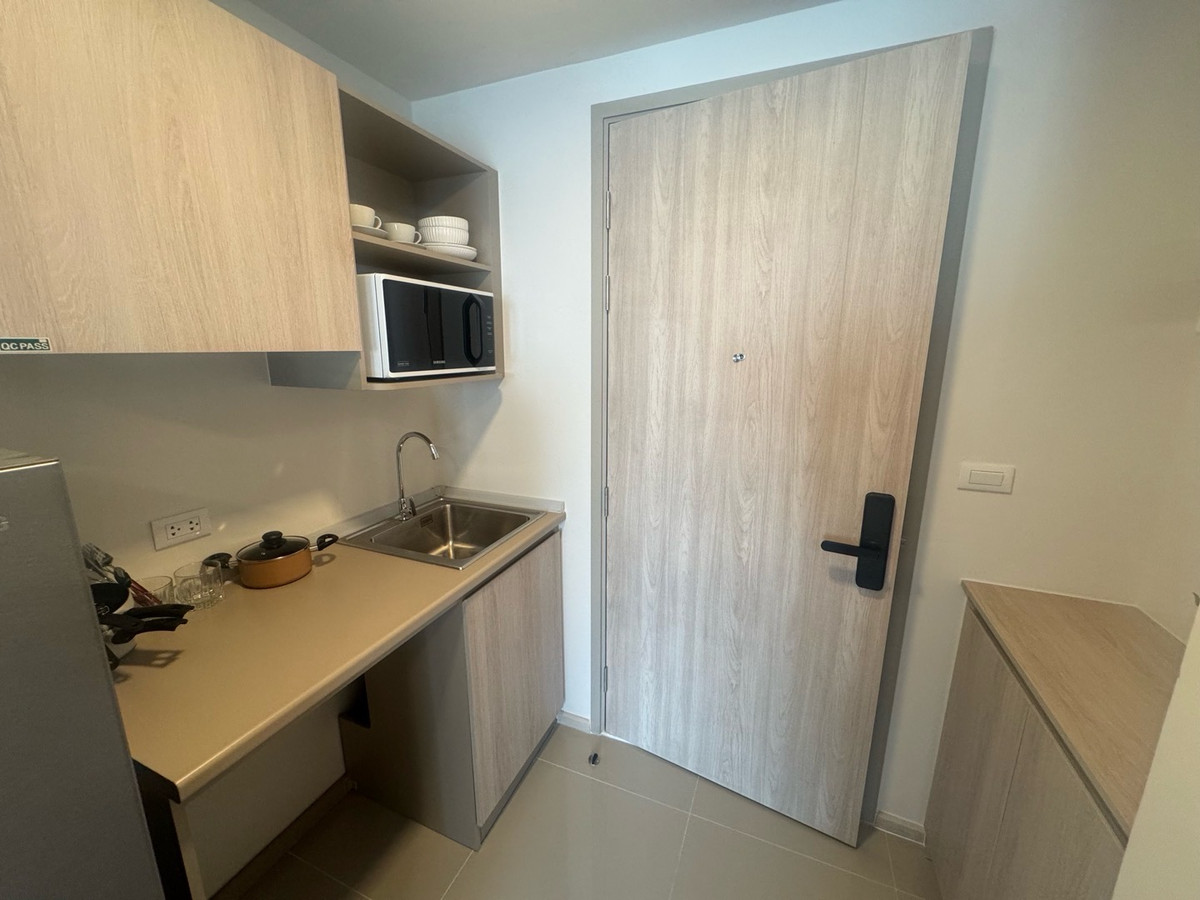 For SaleCondoPathum Thani,Rangsit, Thammasat : Urgent sale before transfer, Dcondo Vivid, size 25 sq m, price 1.97 million baht, with furniture, new room, contact 0869017364