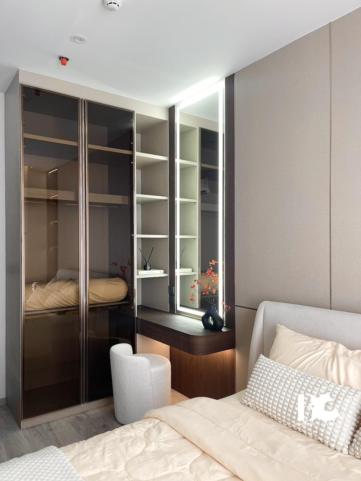 For RentCondoSukhumvit, Asoke, Thonglor : 🔥 Hot Deal 1 bedroom plus for rent at Rhythm ekkamai estate 🔥