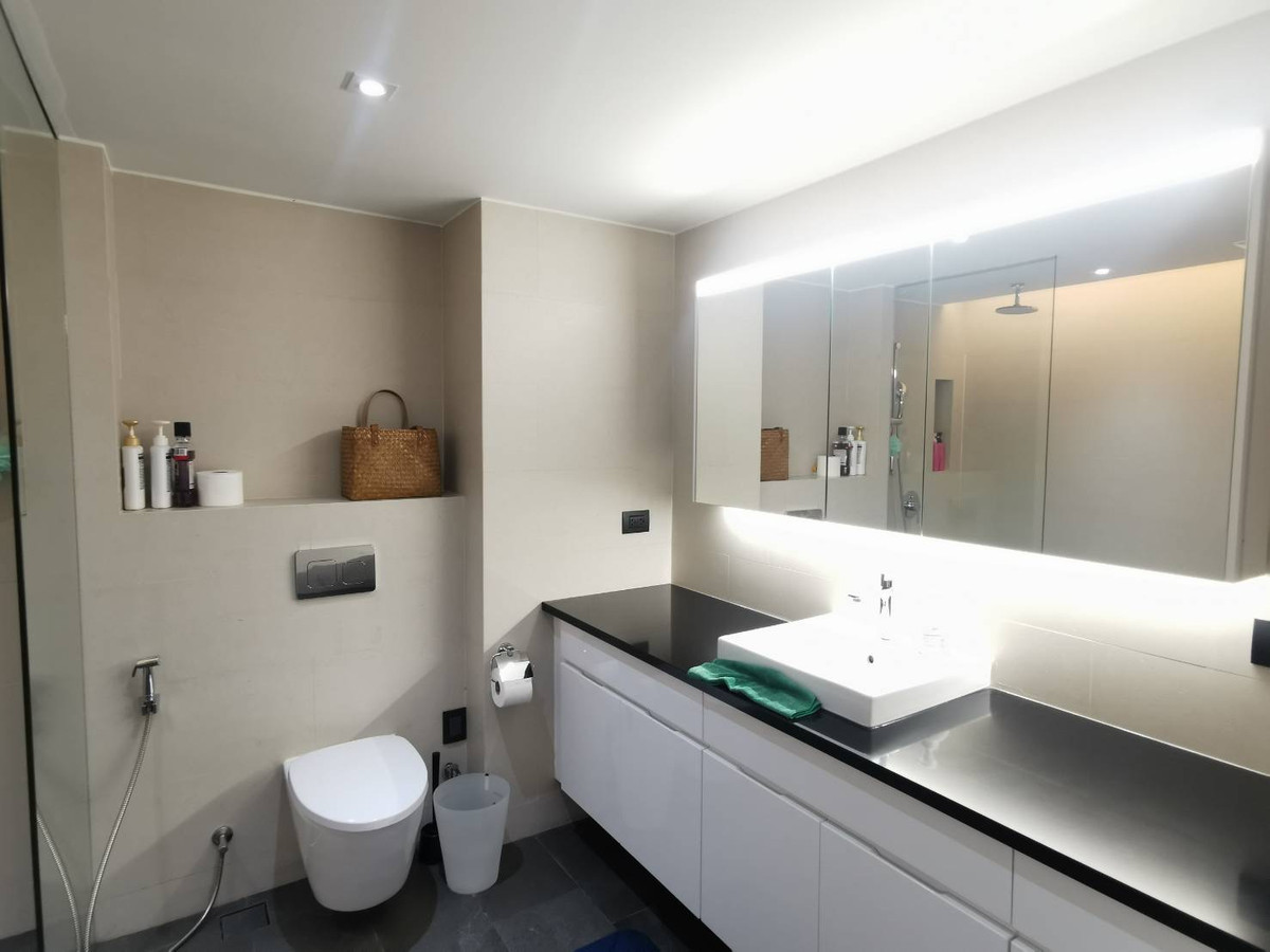 ขายคอนโดวิทยุ ชิดลม หลังสวน : Somkid Garden: 3bed 3bath 251.40sqm. 68,500,000 Am: 0656199198 Renovated Fully furnished 