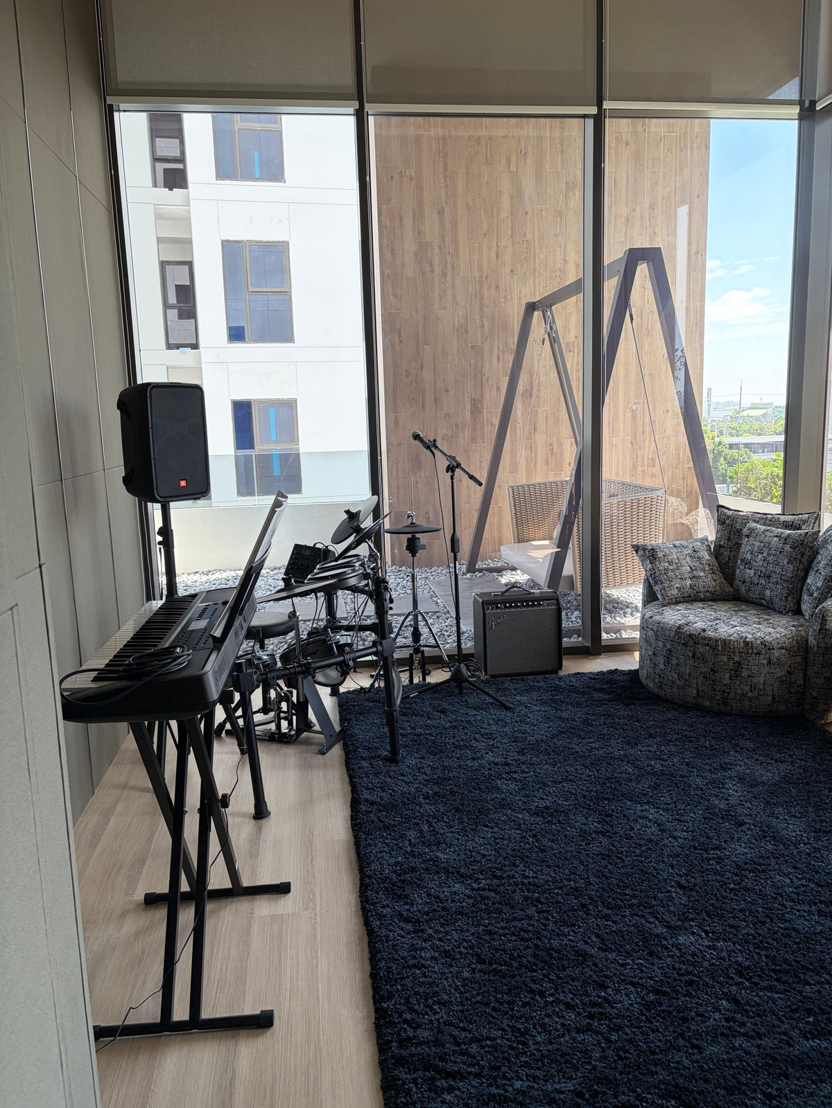 ให้เช่าคอนโดเลียบทางด่วนรามอินทรา : ✨ ปล่อยเช่าคอนโด Noble Create รามอินทรา – เกษตรนวมินทร์  วิวสระ | ห้องสวยสไตล์มินิมอล | พร้อมอยู่