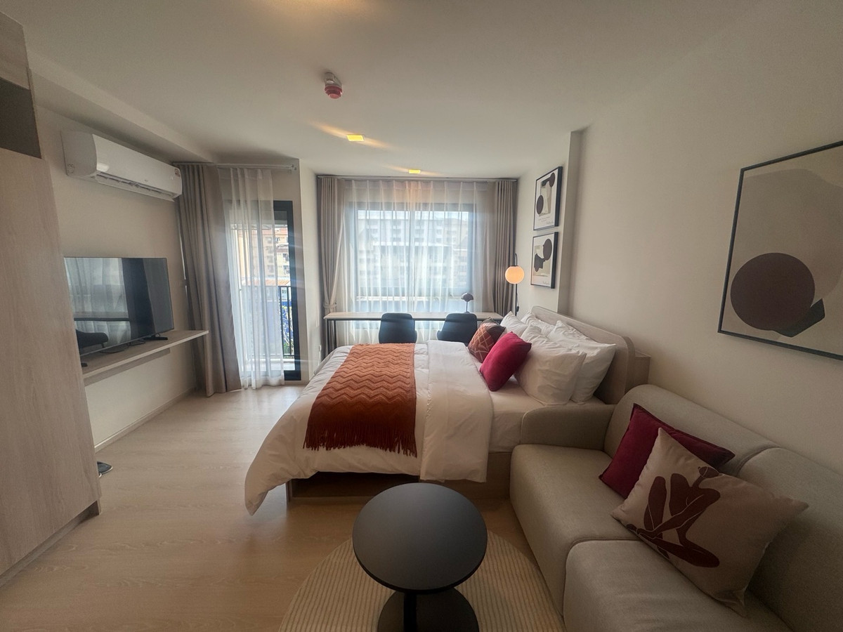 For SaleCondoPathum Thani,Rangsit, Thammasat : Urgent sale before transfer, Dcondo Vivid, size 25 sq m, price 1.97 million baht, with furniture, new room, contact 0869017364