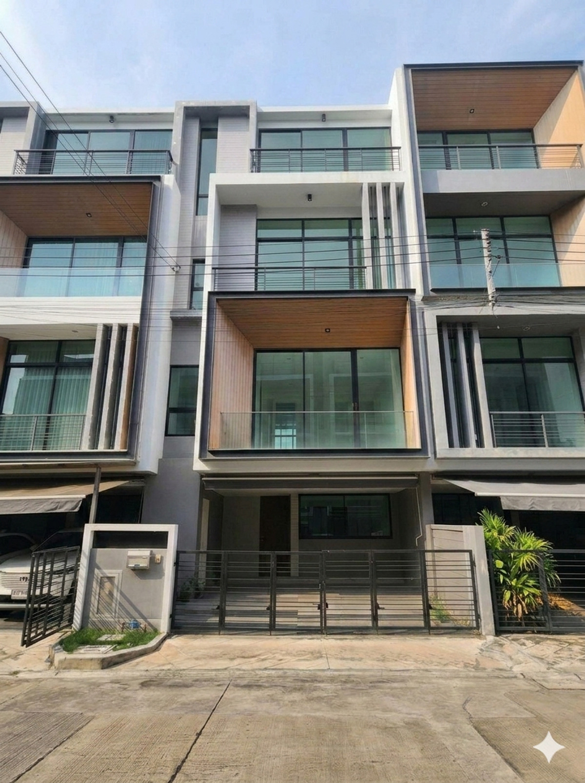 ขายทาวน์โฮมพัฒนาการ ศรีนครินทร์ : เนอวานา ดีฟายน์ พระราม 9 / 3 ห้องนอน (ขาย), Nirvana Define Rama 9 / 3 Bedrooms (FOR SALE) JANE029