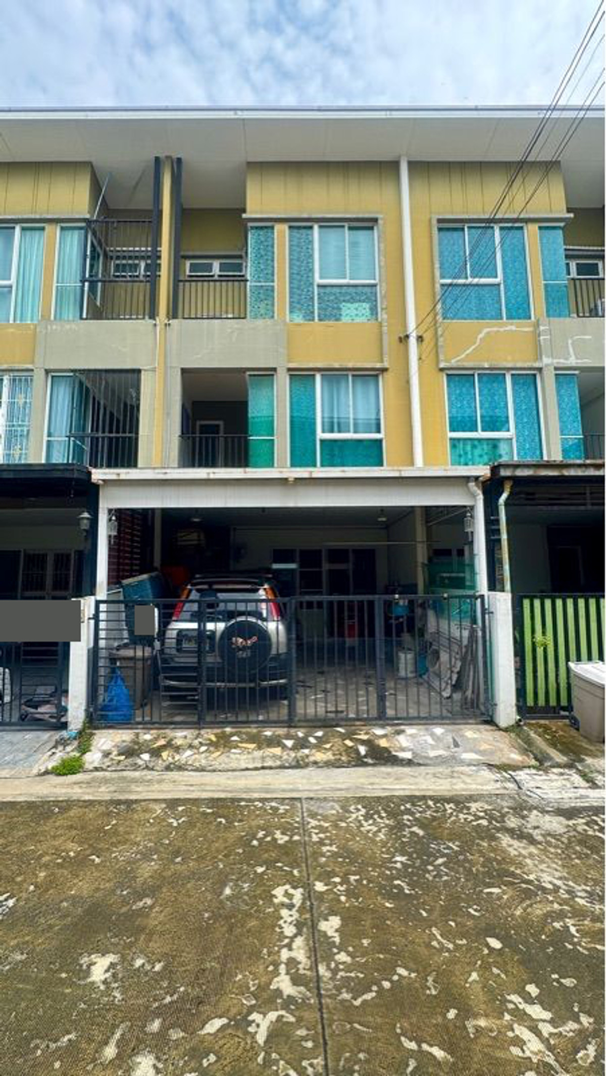 ขายทาวน์โฮมนวมินทร์ รามอินทรา : 19.4ตรว 3นอน3น้ำ ทาวน์โฮม 3 ชั้น Bless Town Ramintra 127 