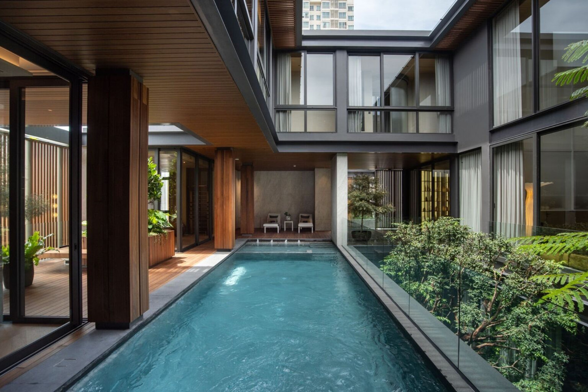 ขายบ้านบางซื่อ วงศ์สว่าง เตาปูน : Sonle Residences: 180sqwah 1,365sqm. 5bed 8bath 3storey private pool 260,000,000 Am: 0656199198