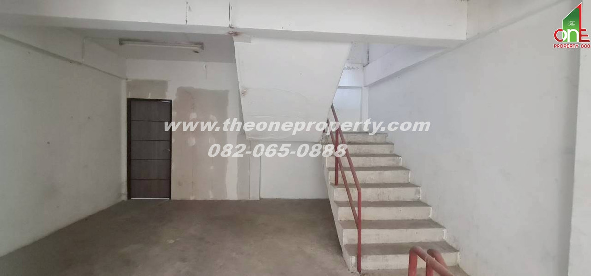 ขายอาคารพาณิชย์นครปฐม : อาคารพาณิชย์ 4.5 ชั้นหลังริม 20 ตรว. ซ.เพชรเกษม99แยก2 ถ.เพชรเกษม ต.อ้อมใหญ่ อ.สามพราน จ.นครปฐม