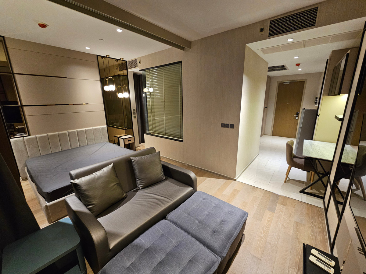 For RentCondoSilom, Saladaeng, Bangrak : แอสตัน สีลม  ให้เช่า 1 นอน 1 น้ำ พื้นที่ 50 ตรม  36,000 บาท สนใจโทร น้อง 096-2615656 พร้อมให้นัดหมายเข้าชมทุกวัน  Ashton Silom 1bed 1 bath 50 Sq,m Rental price 36,000 Baht   call Nong 096-2615656 Ready to touring everyday