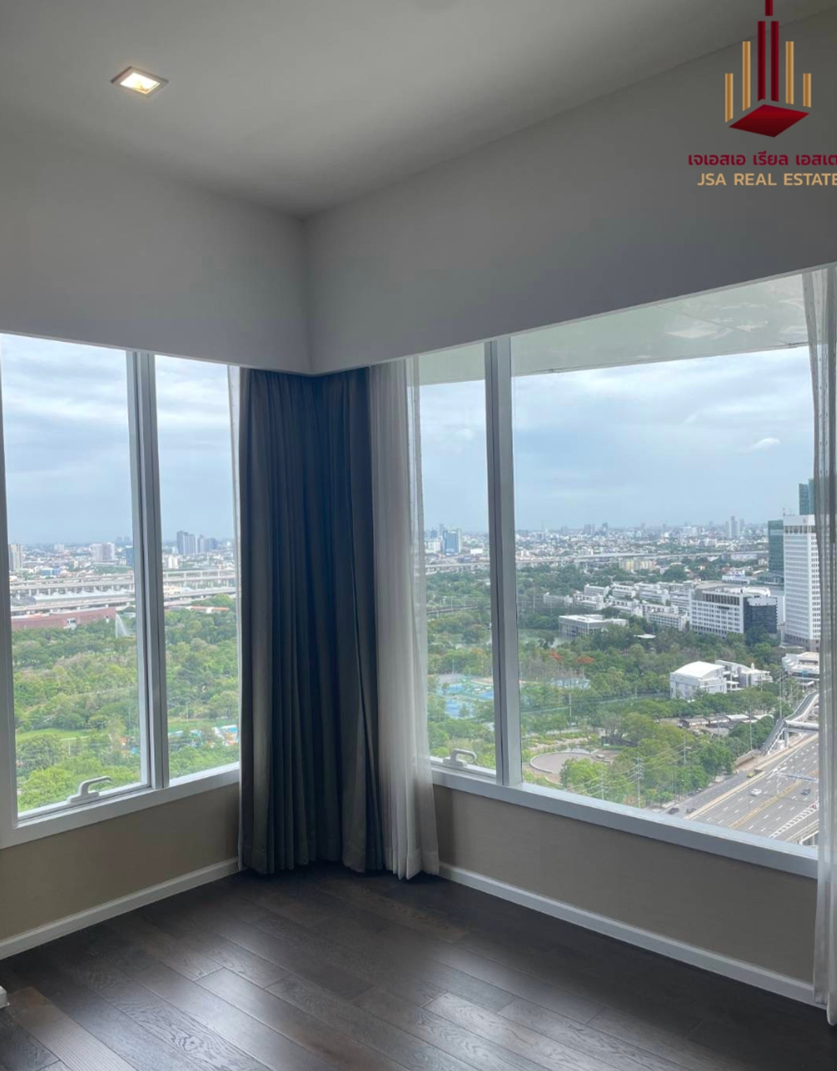 For SaleCondoLadprao, Central Ladprao : ✨ For Sale: The Saint Residences Condo ✨ 💰 Only 8,650,000 THB, best price, full garden view, there is a room ready to make an appointment to view. If interested, contact Mr. James Mar.